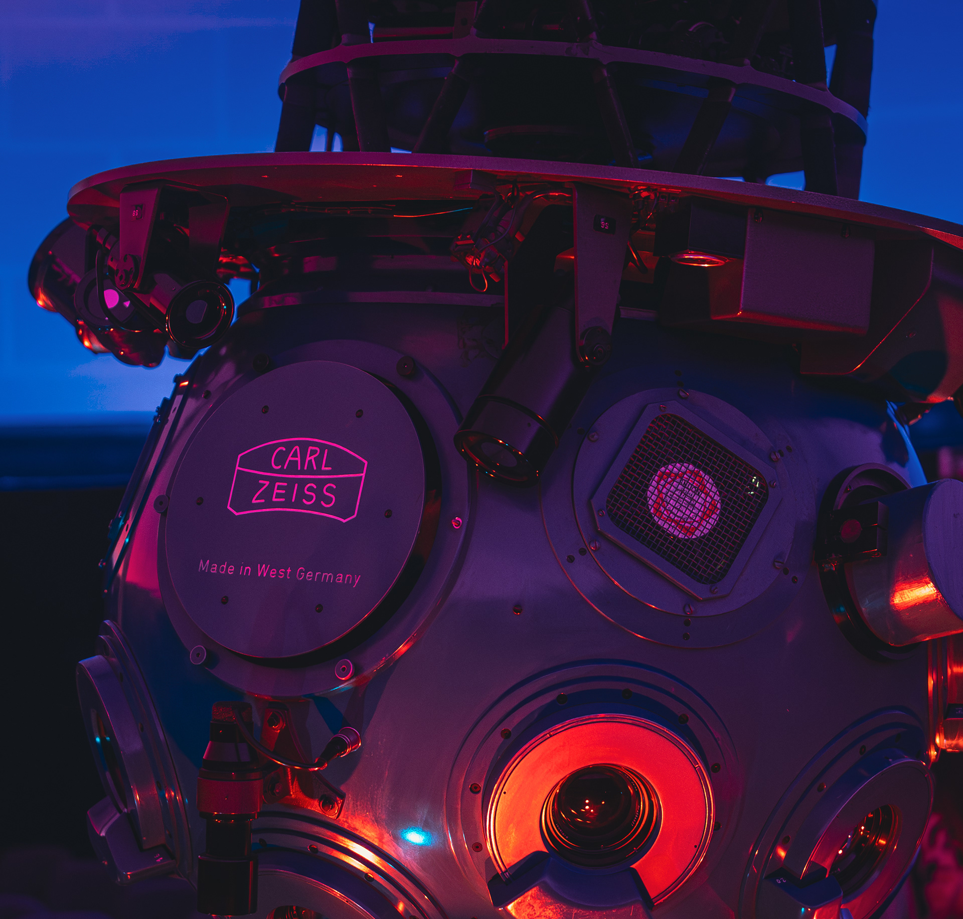 ISO 1250 · f/2.5 · 1/25s · 40mm · Sony ILCE-7M2