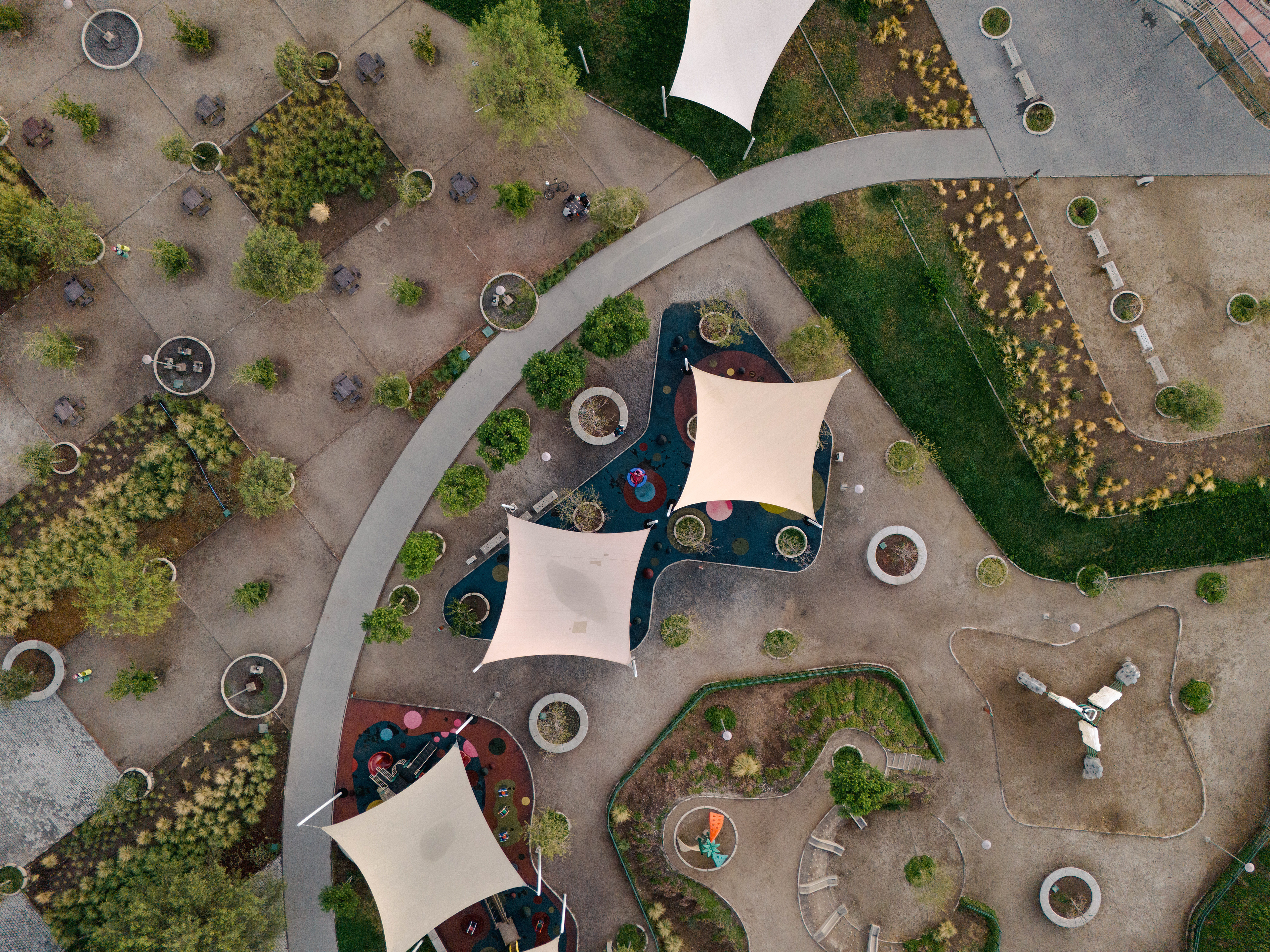 ISO 200 · f/1.7 · 1/13s · 7mm · DJI Flip (FC8582)