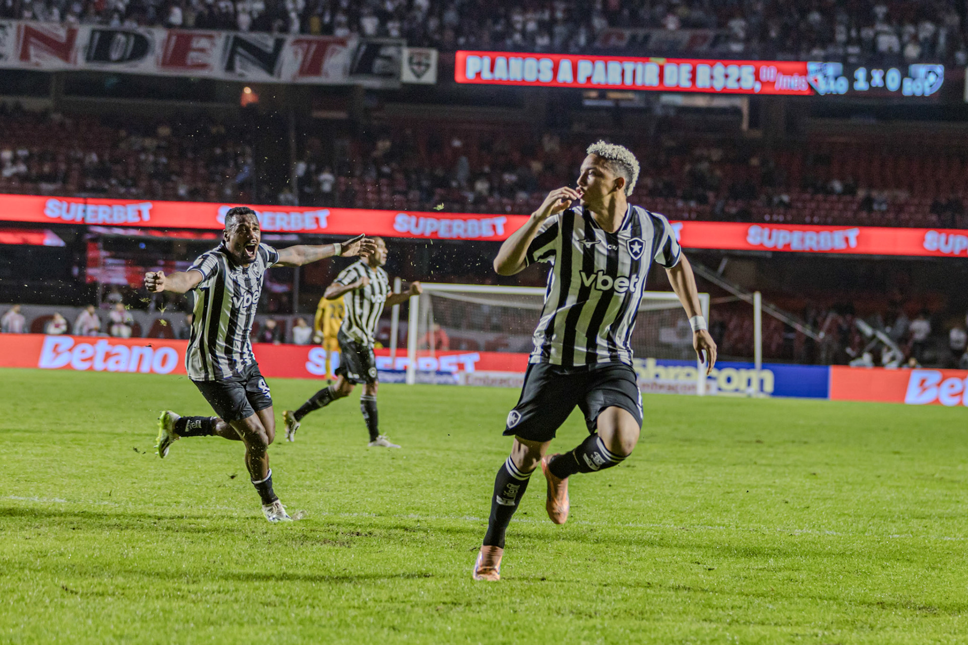 Gol de empate do Botafogo no último minuto, válida pelo campeonato brasileiro série A 2026.