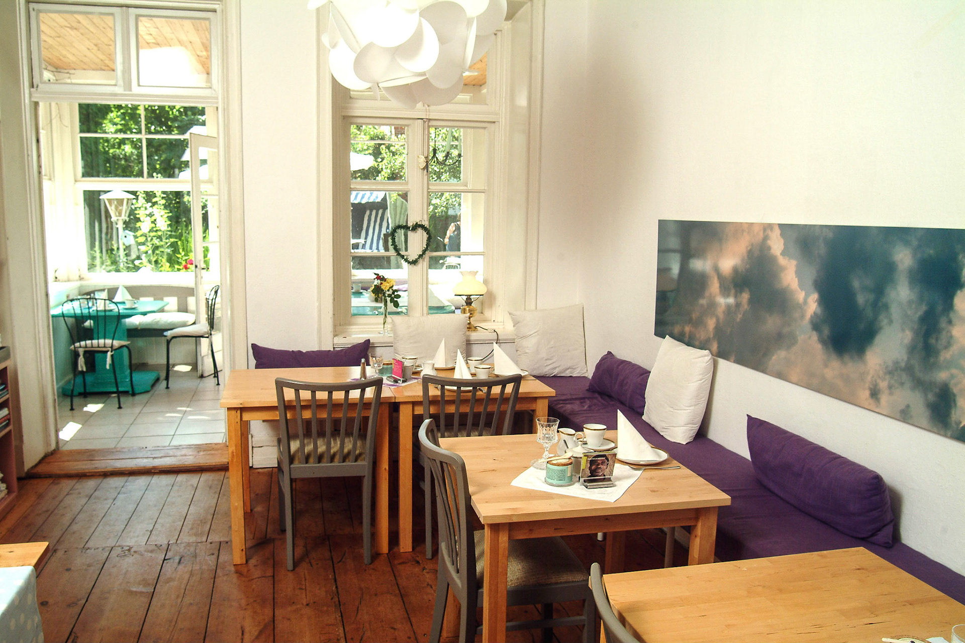 Das Kleine Hotel