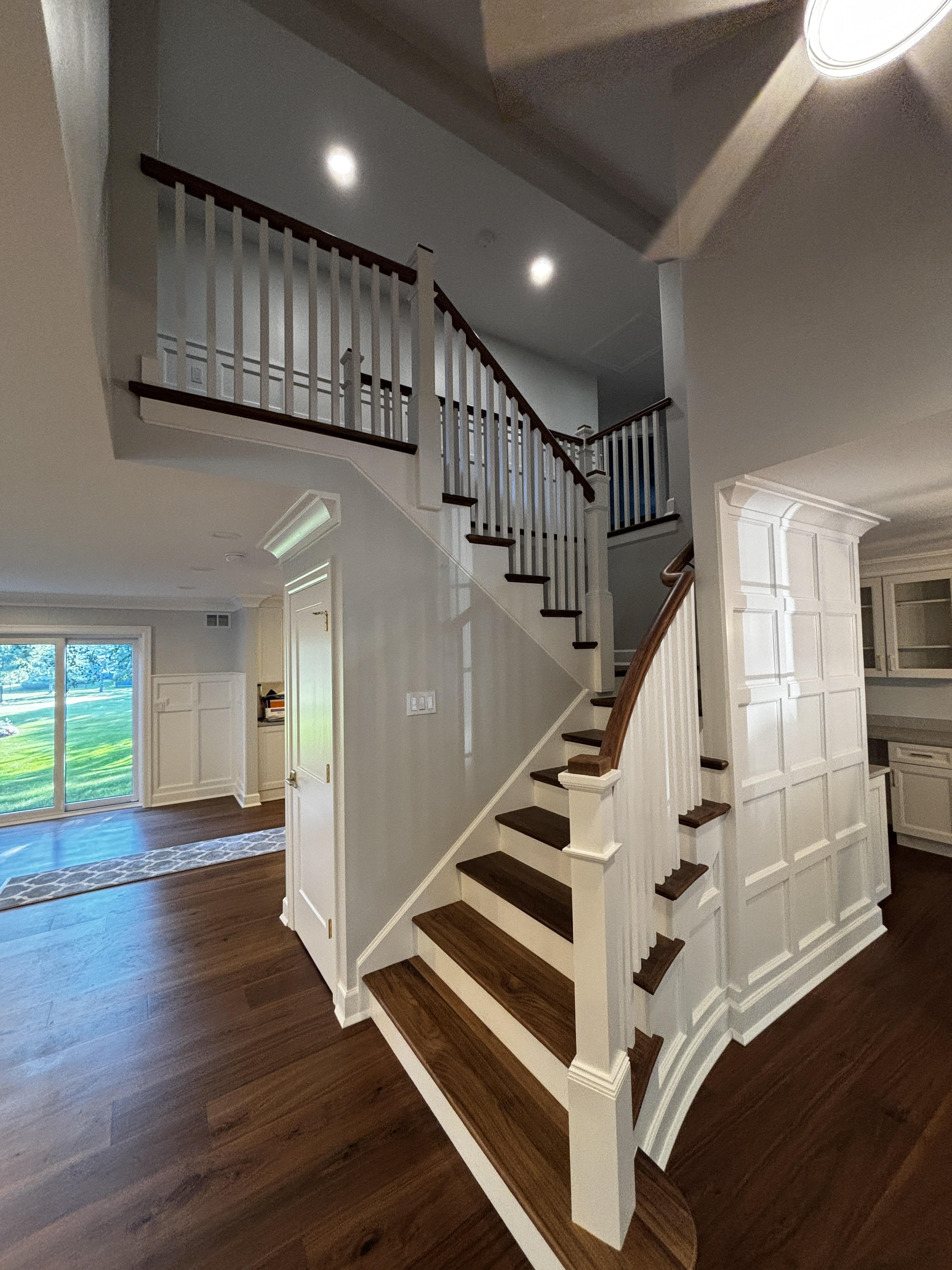 Foyer / Stairs