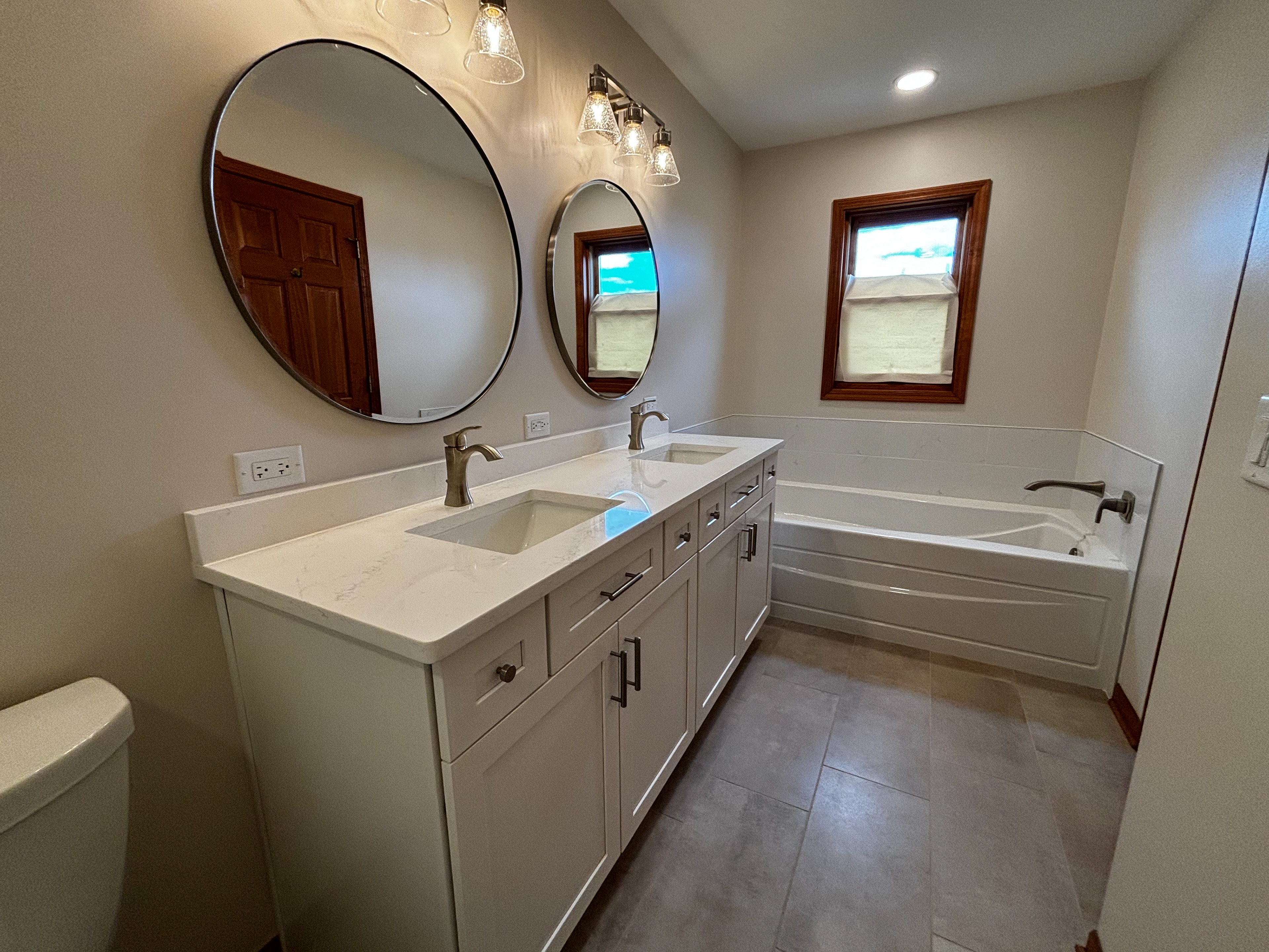 Geneva - Master Bath