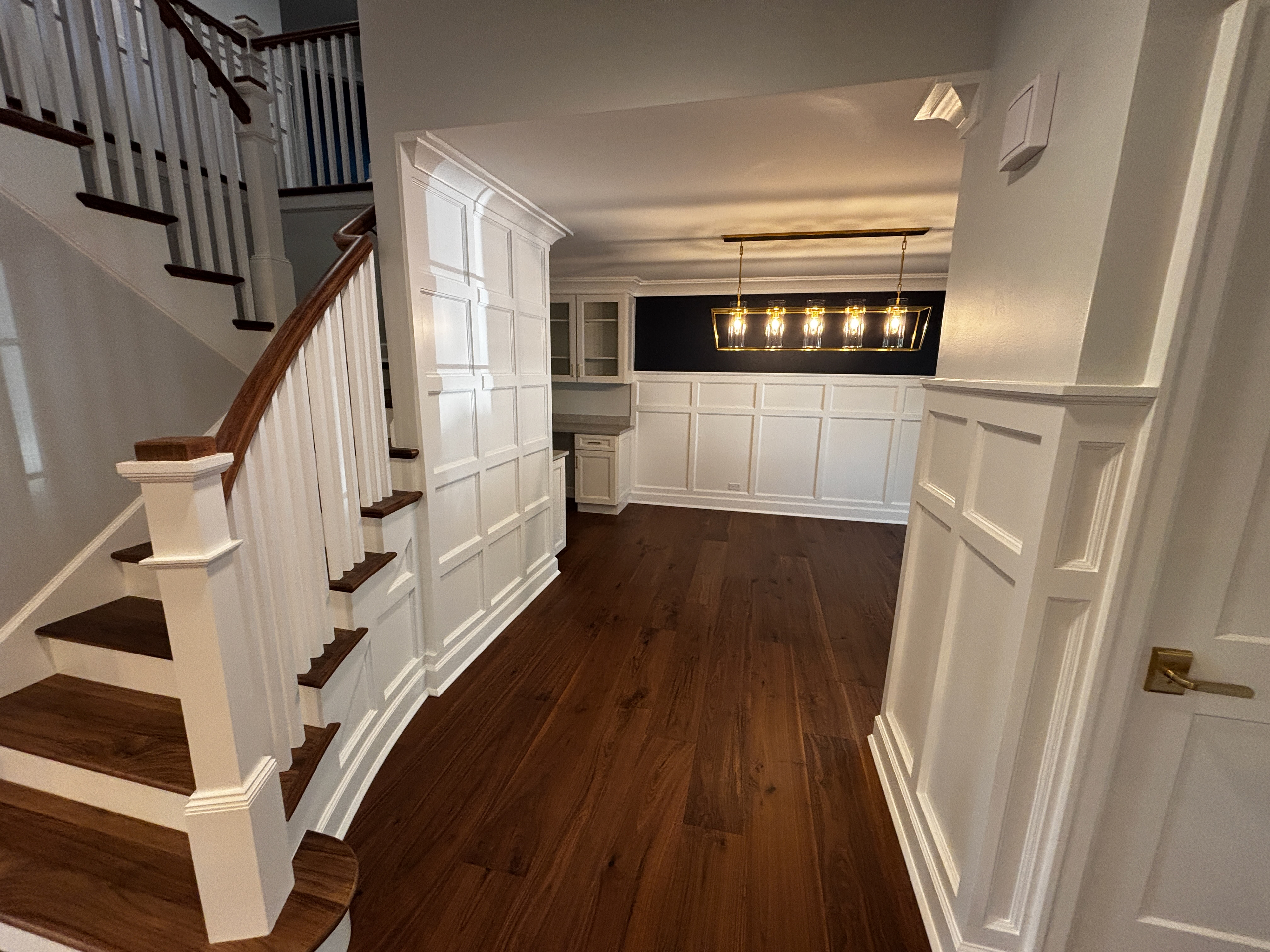 Foyer / Stairs / Dining Rm