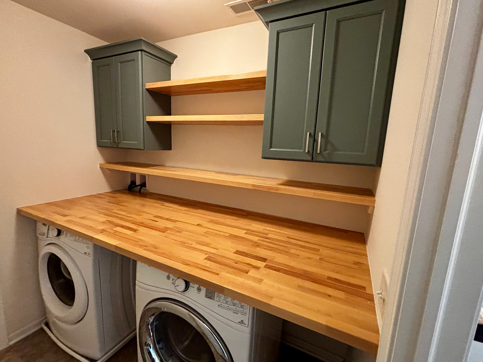 Geneva - Laundry Countertop, Cabinets & Shelves