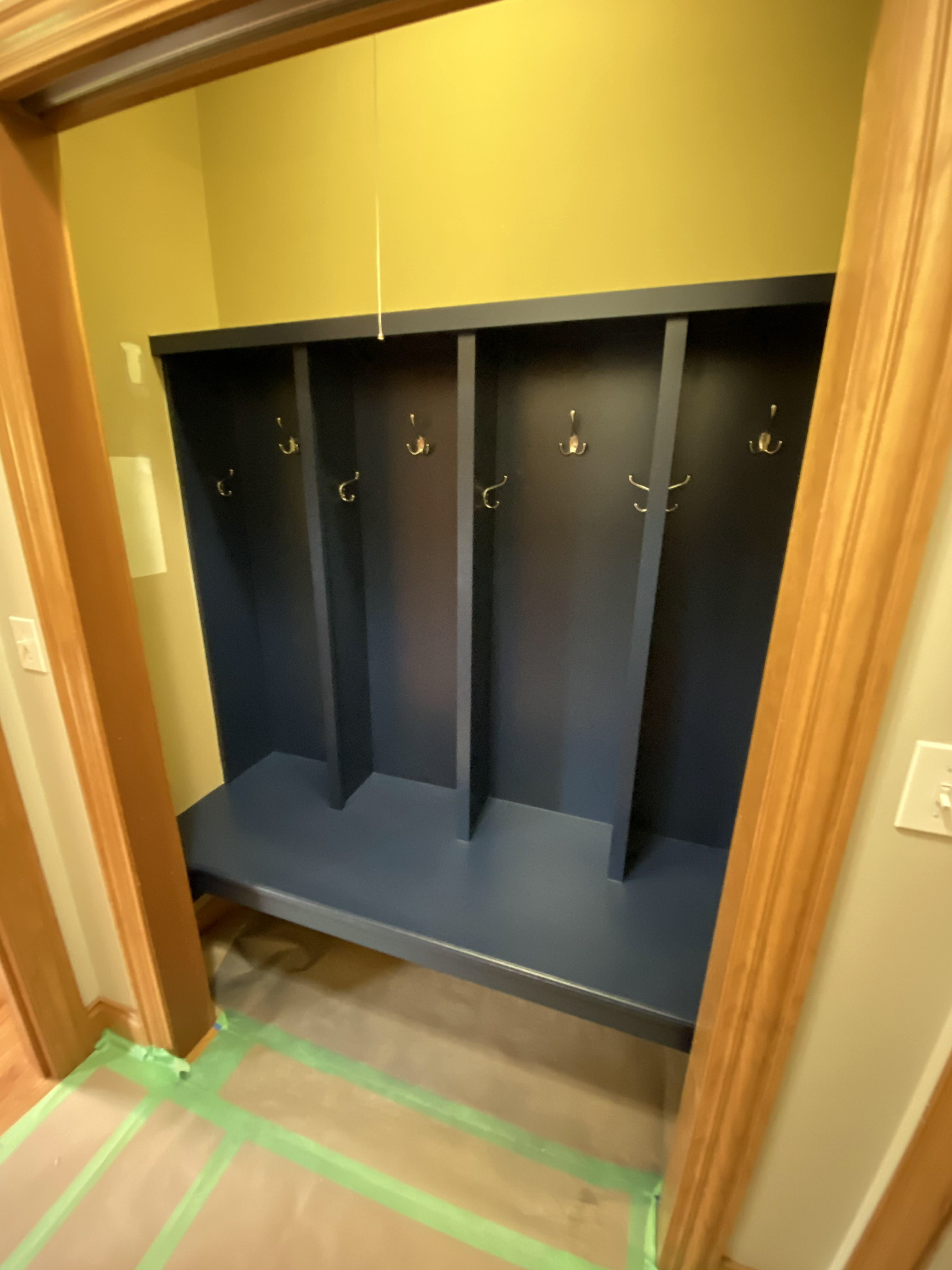 Plainfield - Built-in Coat Rack