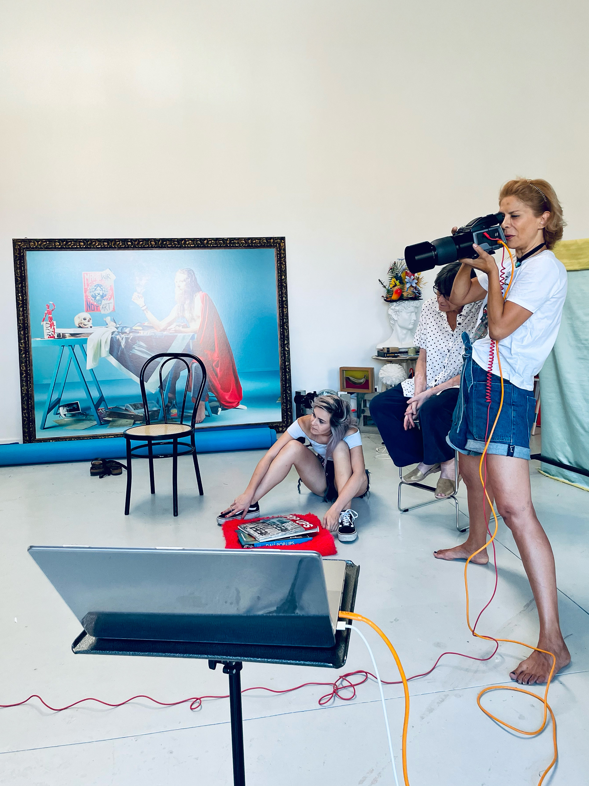 FACTORY OF ART - SET SHOOTING