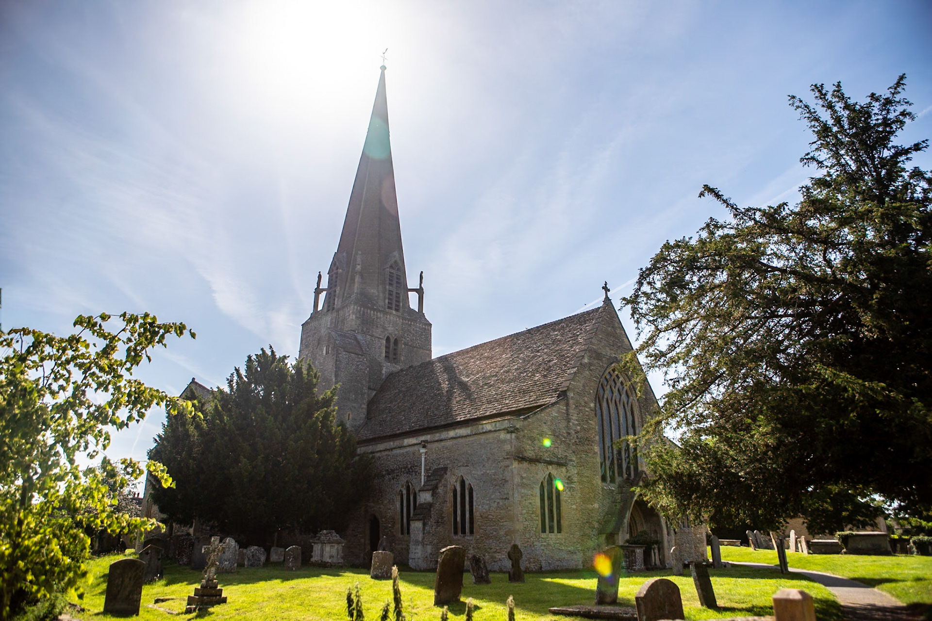 Bampton is a historic market town (also known as Bampton-in-the-Bush) best known as the real-world filming location for the village in Downton Abbey. It dates back to the Domesday Book of 1086