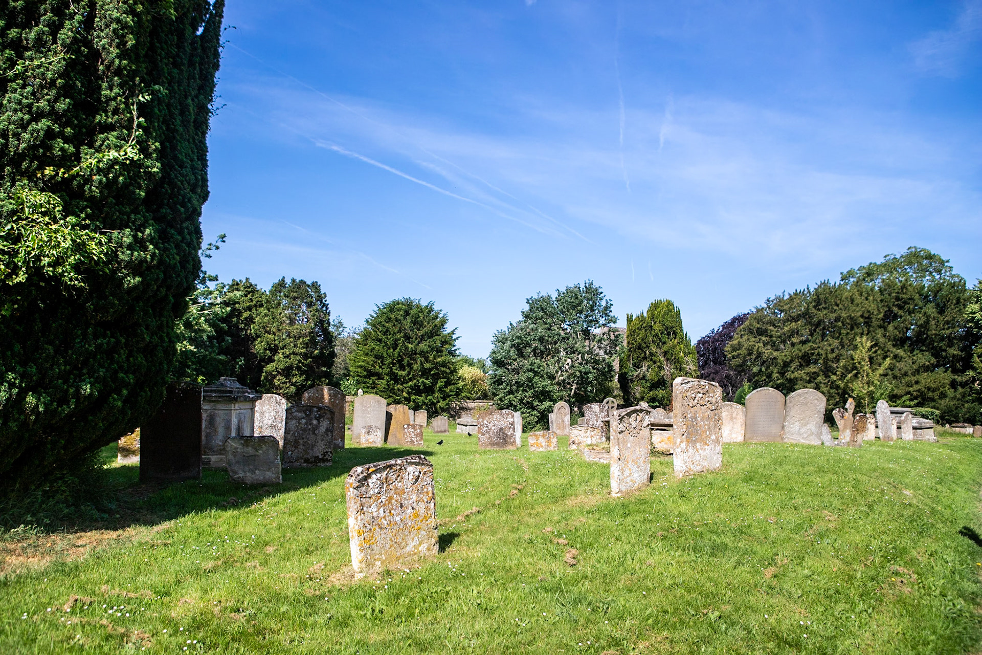 Bampton is a historic market town (also known as Bampton-in-the-Bush) best known as the real-world filming location for the village in Downton Abbey. It dates back to the Domesday Book of 1086