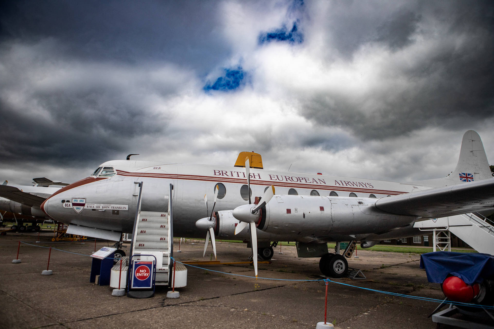 Vickers Viscount Type 701, Production aircraft for British European Airways (BEA), the same as the prototype 700 but as in all production aircraft the engines were moved 18 inches outboard to reduce cabin noise level. Originally fitted with Dart 505 engines but later changed to Dart 506s. Originally had a either 40 or 47 seats but this was changed in the 1960s to seat either 60 or 63 passengers, 27 built, first delivered in January 1953.