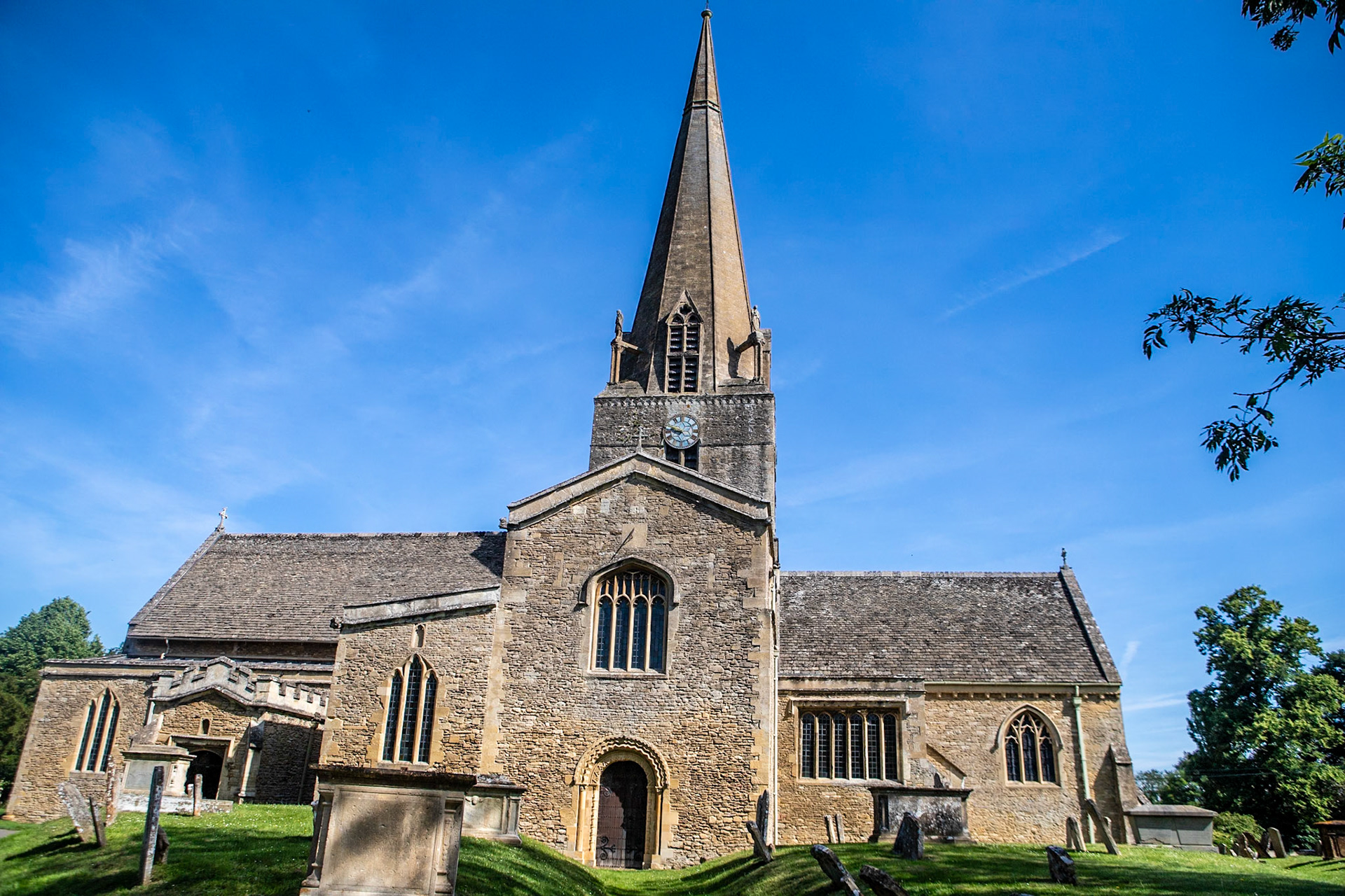 Bampton is a historic market town (also known as Bampton-in-the-Bush) best known as the real-world filming location for the village in Downton Abbey. It dates back to the Domesday Book of 1086