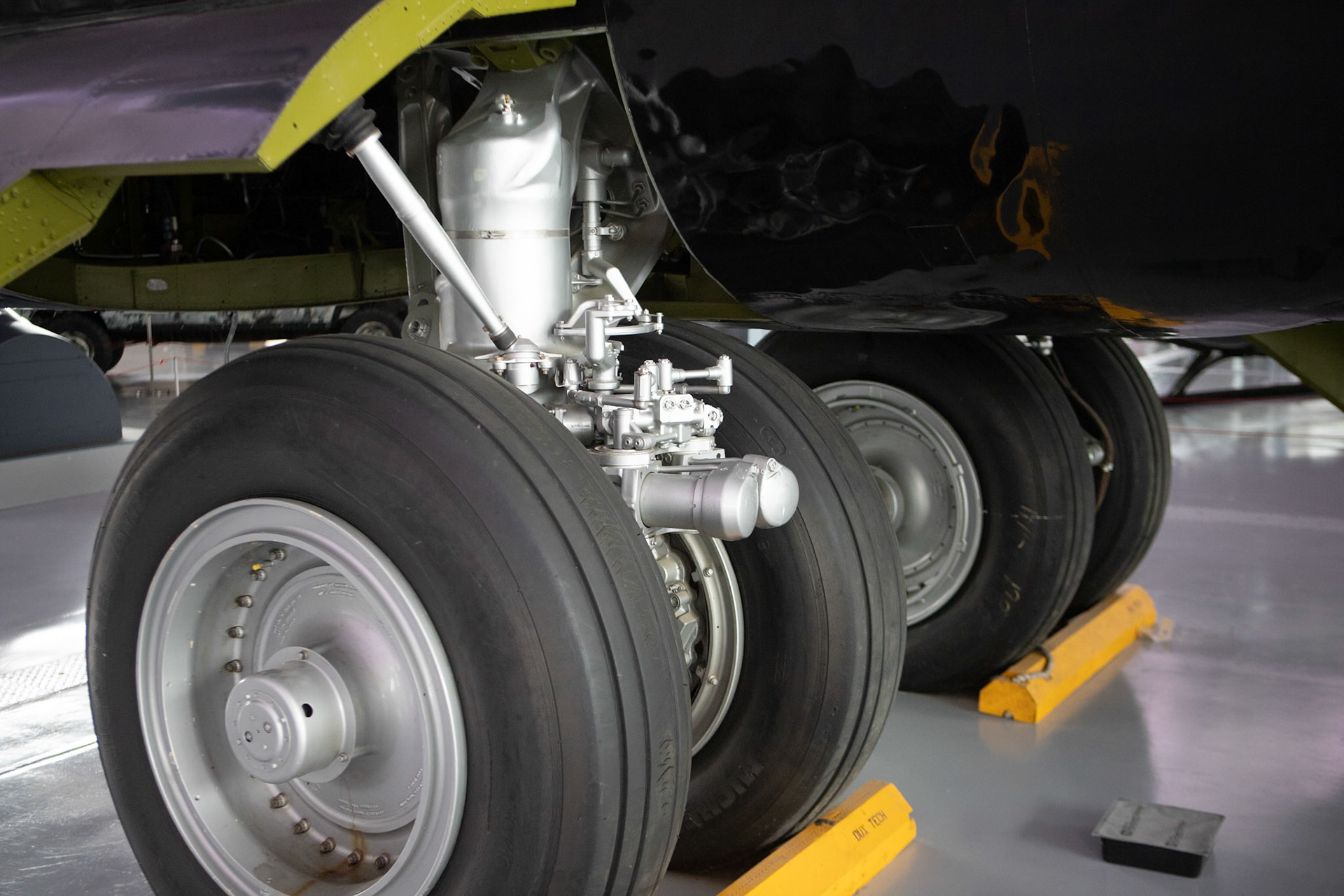B52 undercarriage
