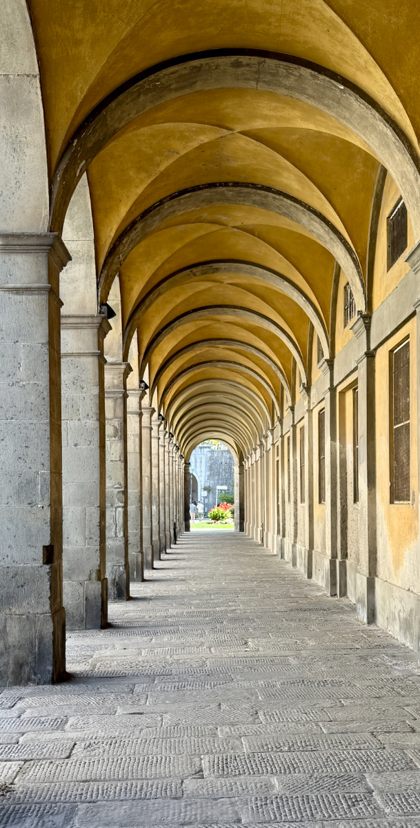 Lucca Arches
