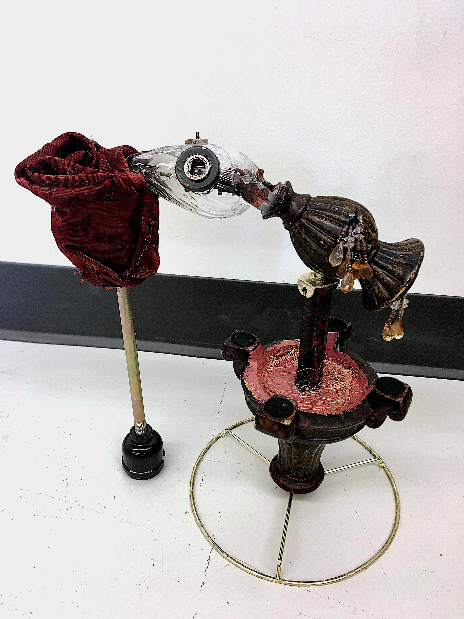 Börd ; a lamp and hot glue (2020)
