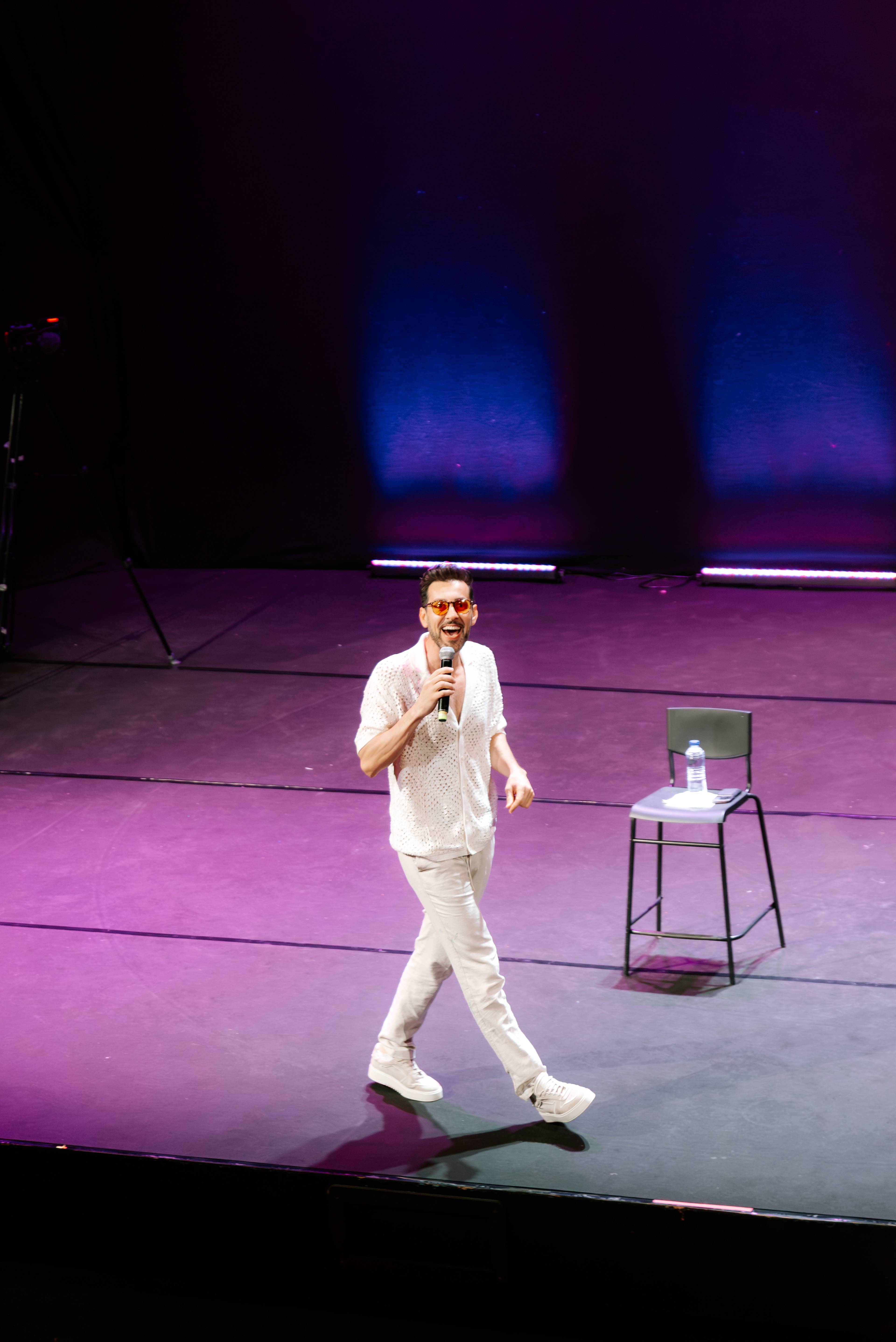 Comediante Max Amini en el Teatro Capitol de Madrid - Fotografía de artes escénicas por Tornasol Estudio