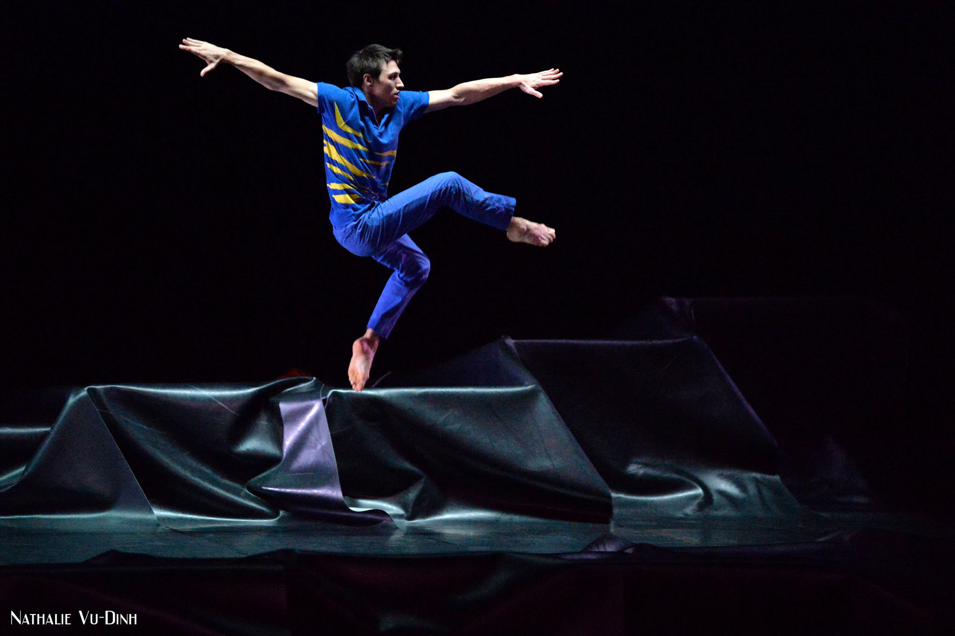 WAVES, Héla Fattoumi, Eric Lamoureux