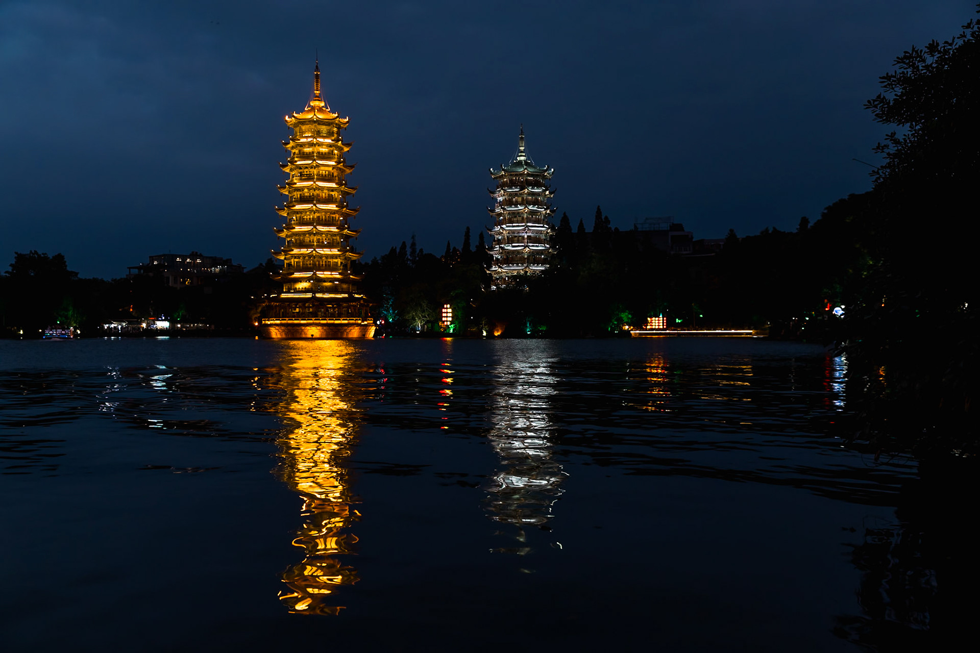 Sun and Moon Twin Towers, Guilin