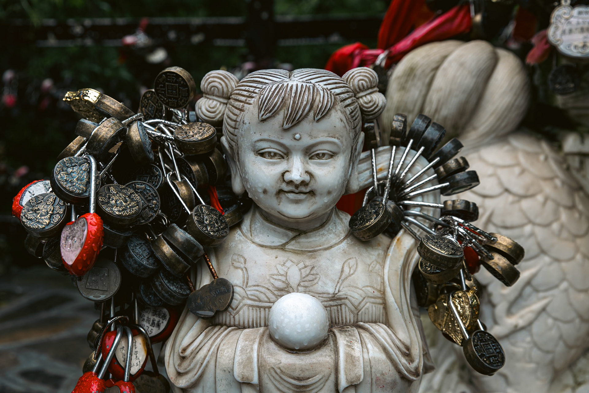 Girl with locks, Tianmenshan National Forest Park, Zhangjiajie