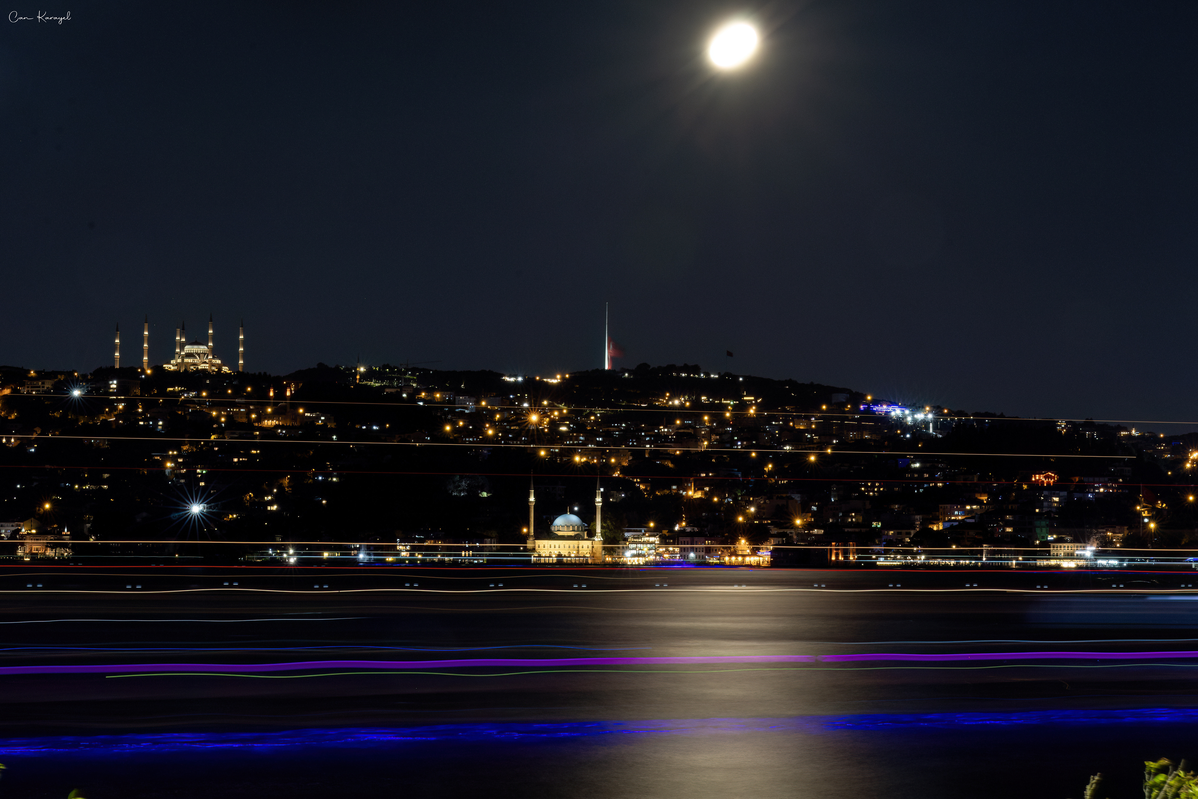 Bosphorus wıth Boat Lıghts and full moon / ıstanbul