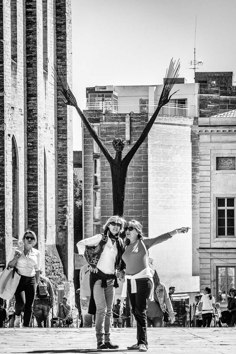 Par là, je t'assure - Over ther, I tell you