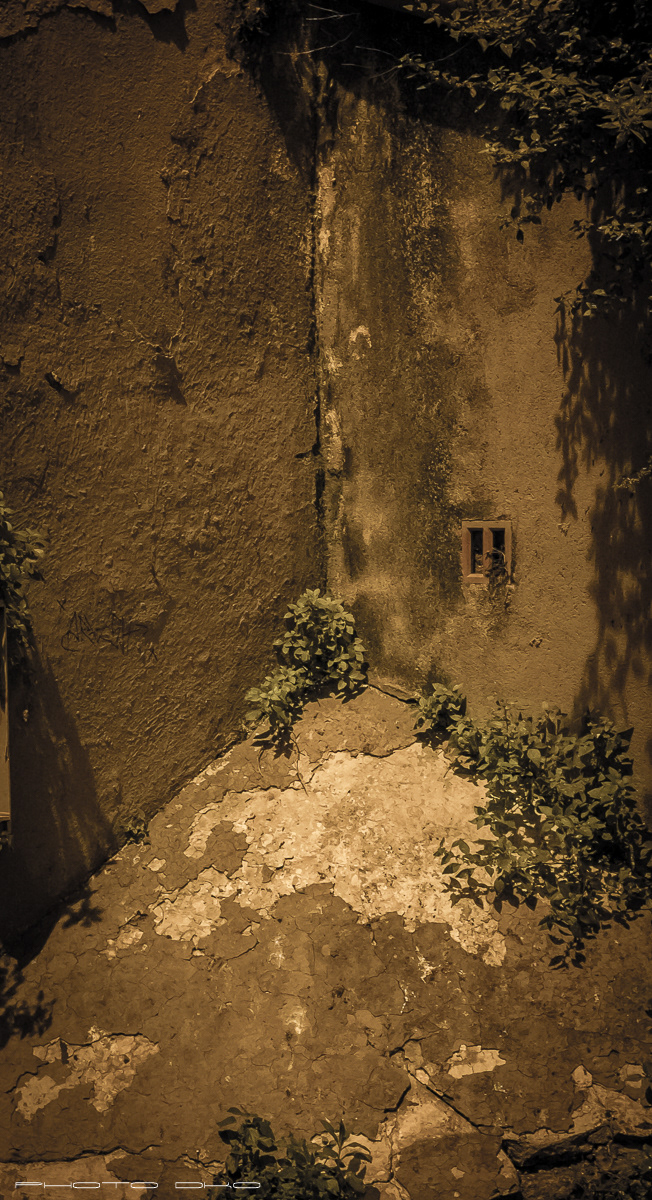 Voir ci-après - See next