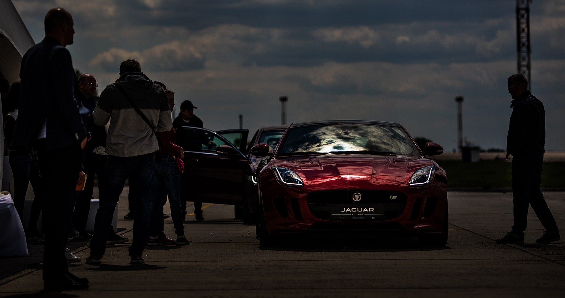 Jaguar F-type showcase