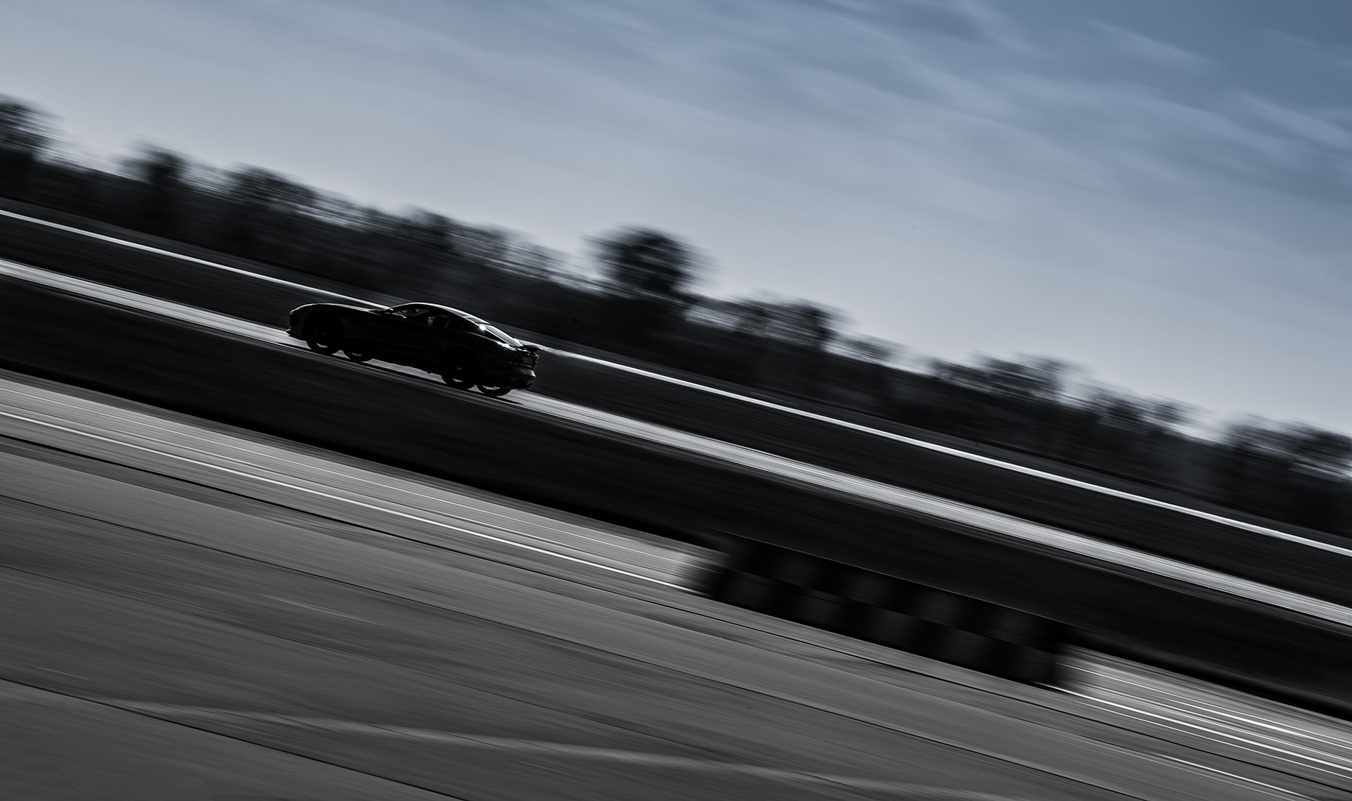 Jaguar F-type showcase