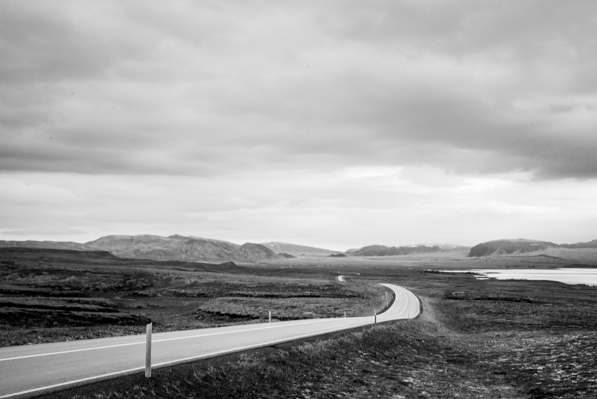 Iceland, Pingvellir: Road