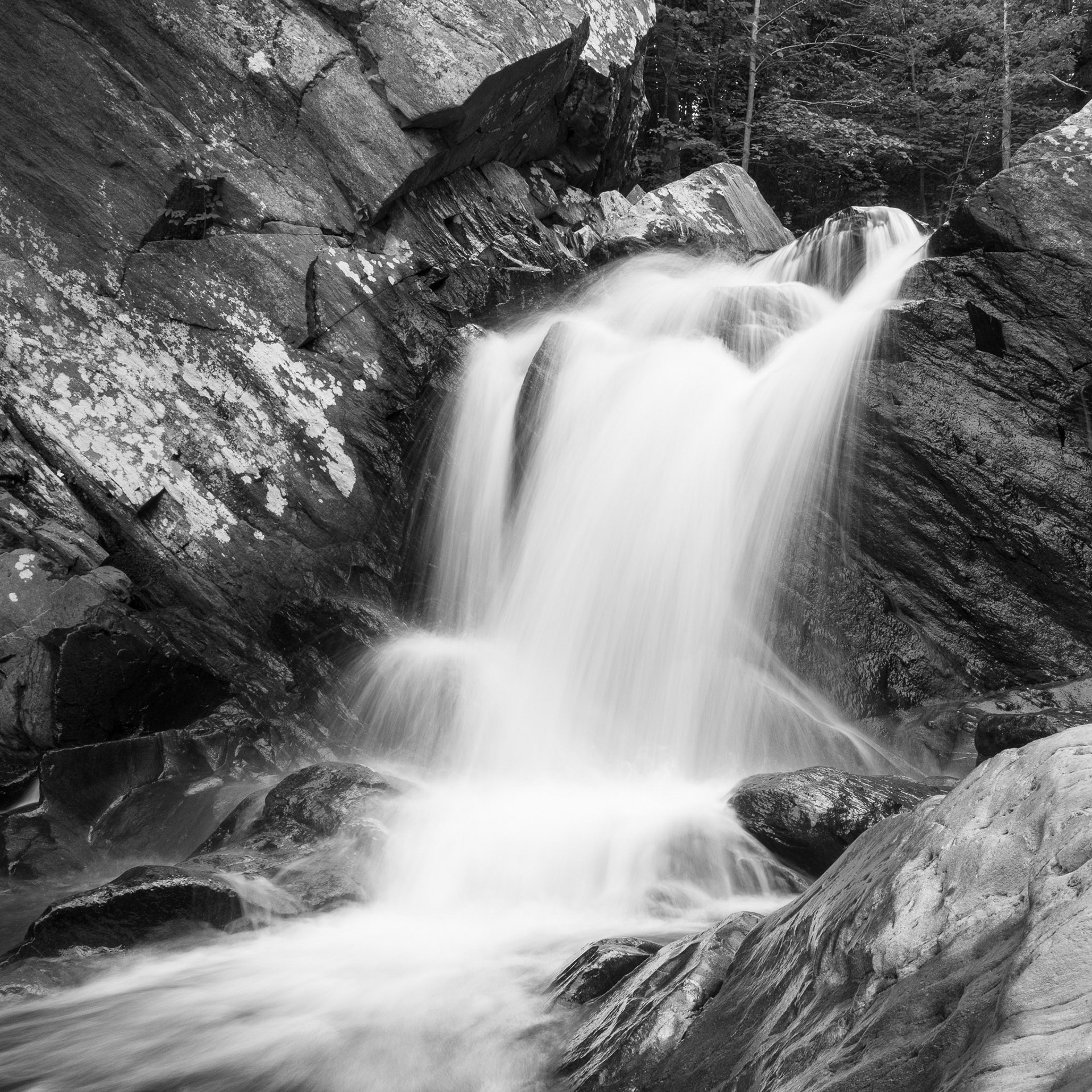 USA, Great Falls: Scotts Run Waterfall