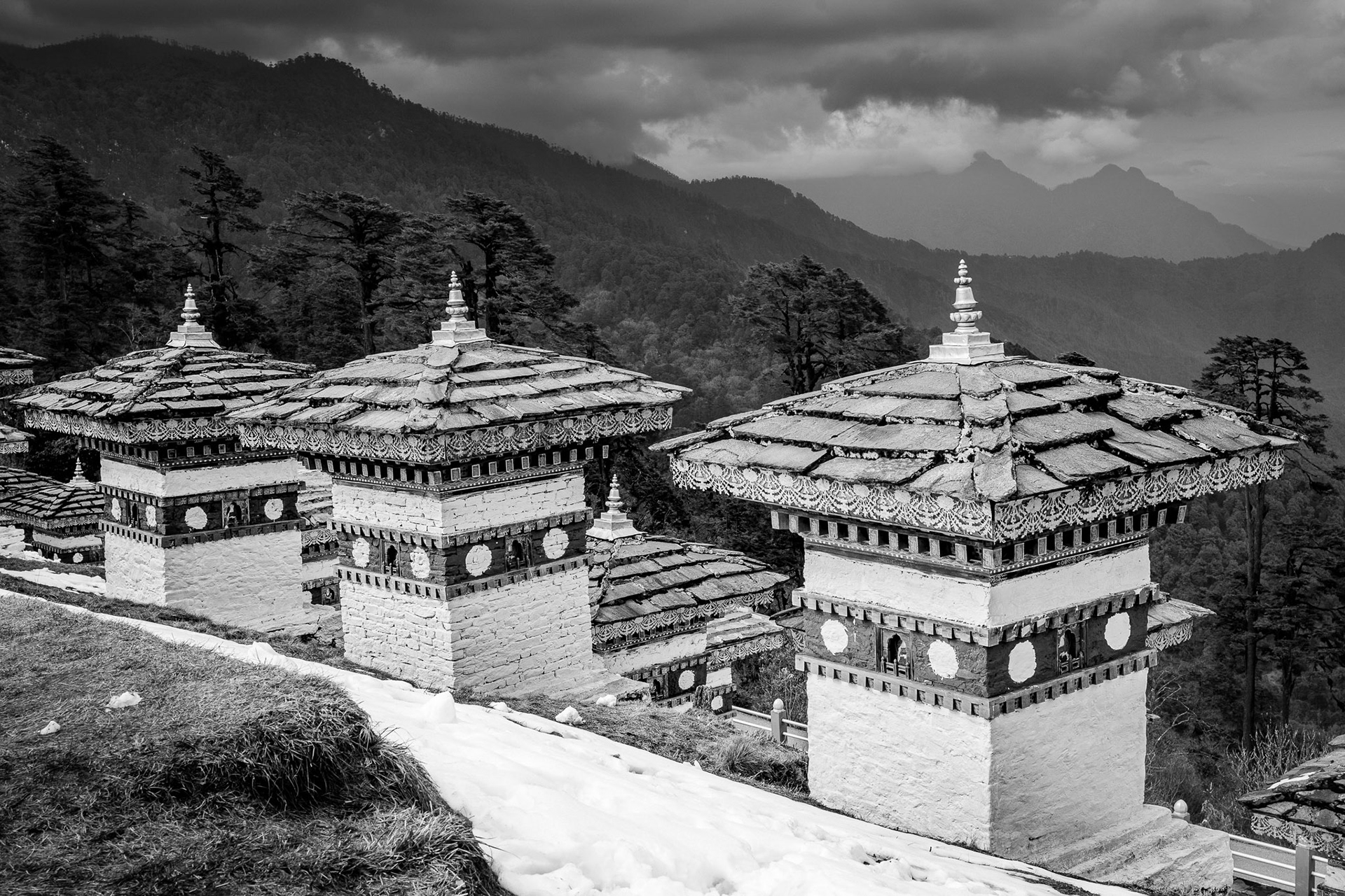 Bhutan: Monument on pass from Timphu to Punakha