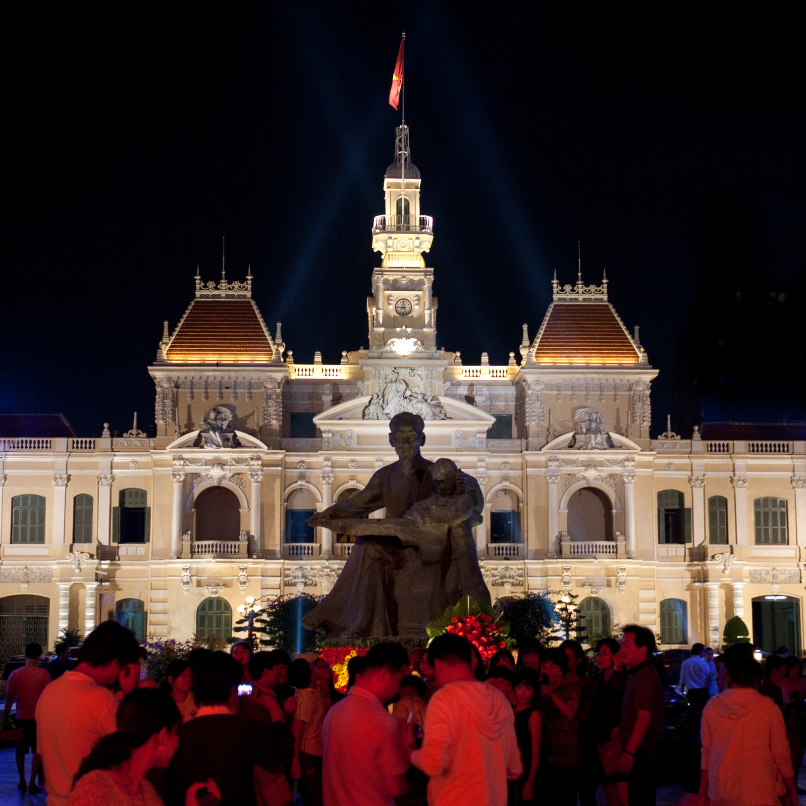 Ho Chi Minh in front of City Hall
