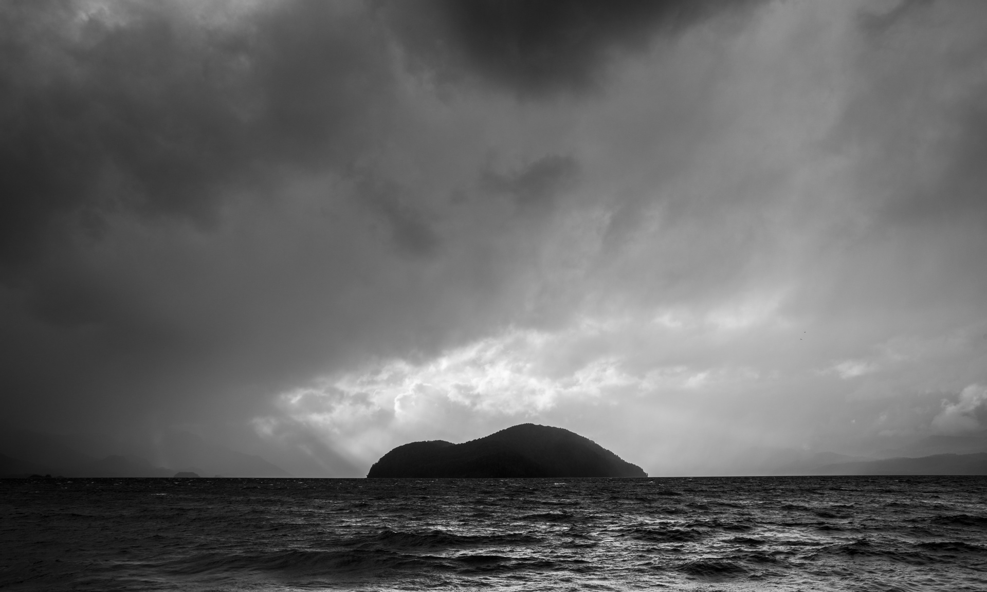 Punta Sur y tormenta