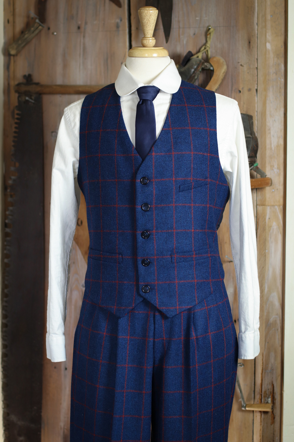 Tailored 1930s/40s waistcoat & pleated trousers set in 100% wool.