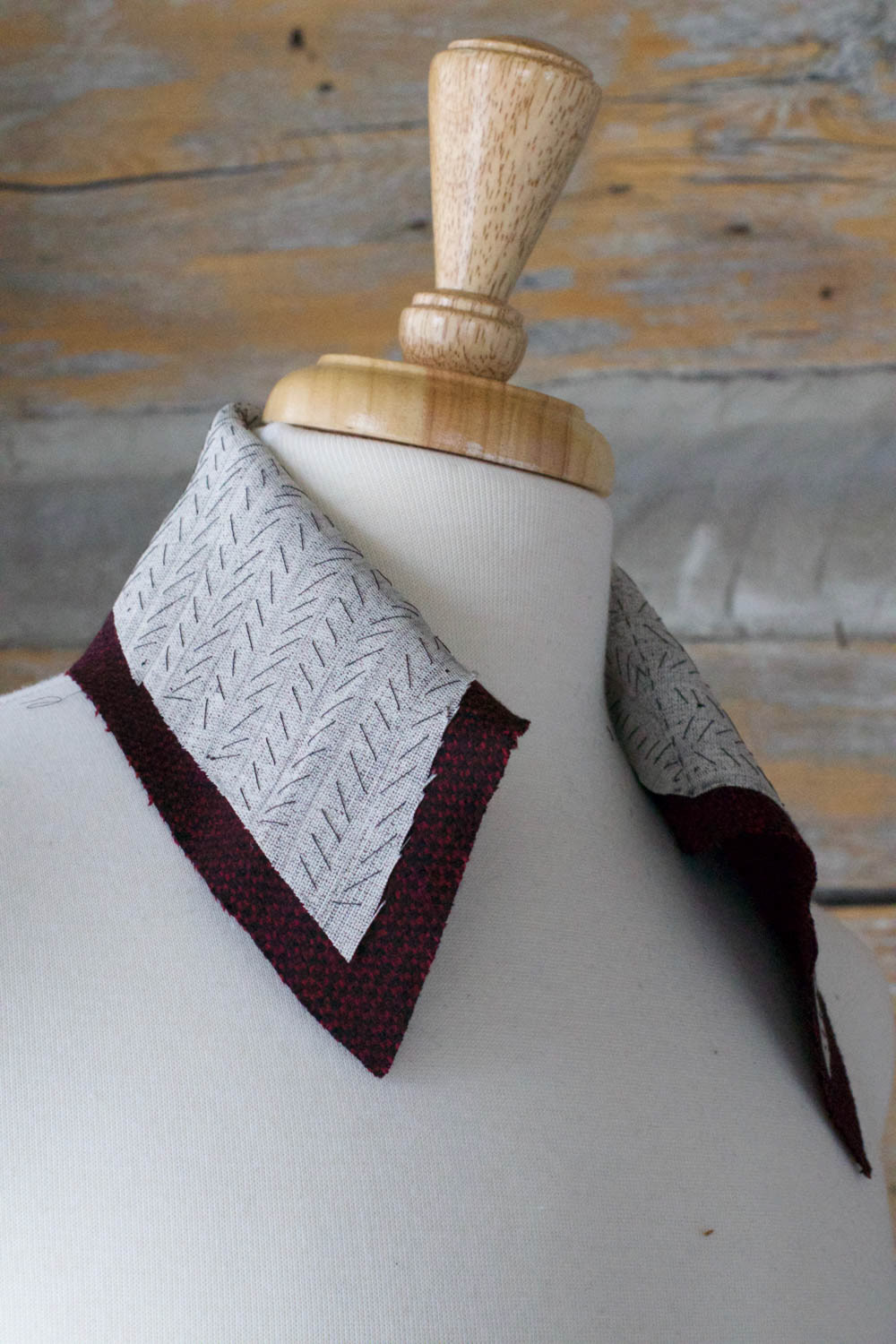 Gentle tailored shaping with internal pad stitching