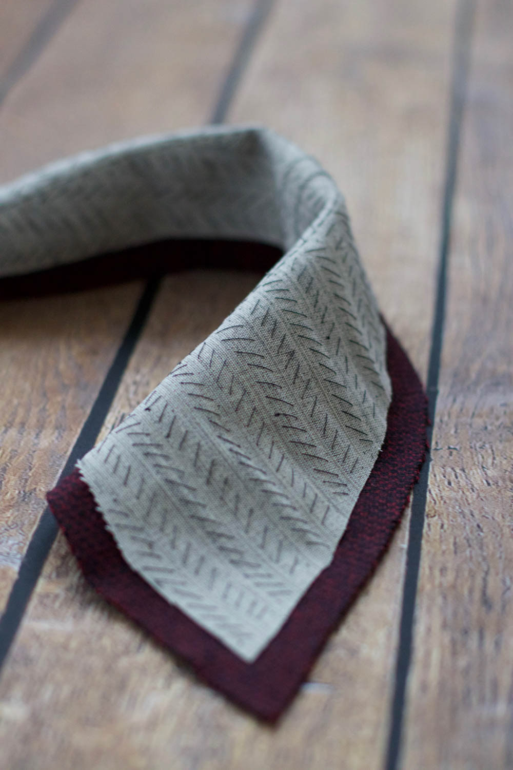 Gentle tailored shaping with internal pad stitching