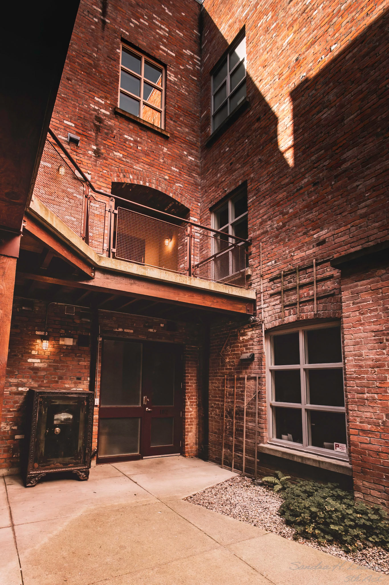 536 Herald Street (back) originally built in 1908-09 by architects Thomas Cooper and C. Elwood Wtkins for the B. Wilson Company, a cold storage firm.