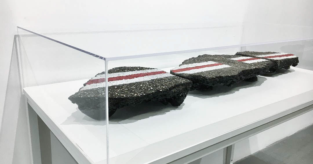 Gaskon Alicja, The Borderline, tarmac, resin, enamel, 122x76x58cm (48x30x23in), 2018