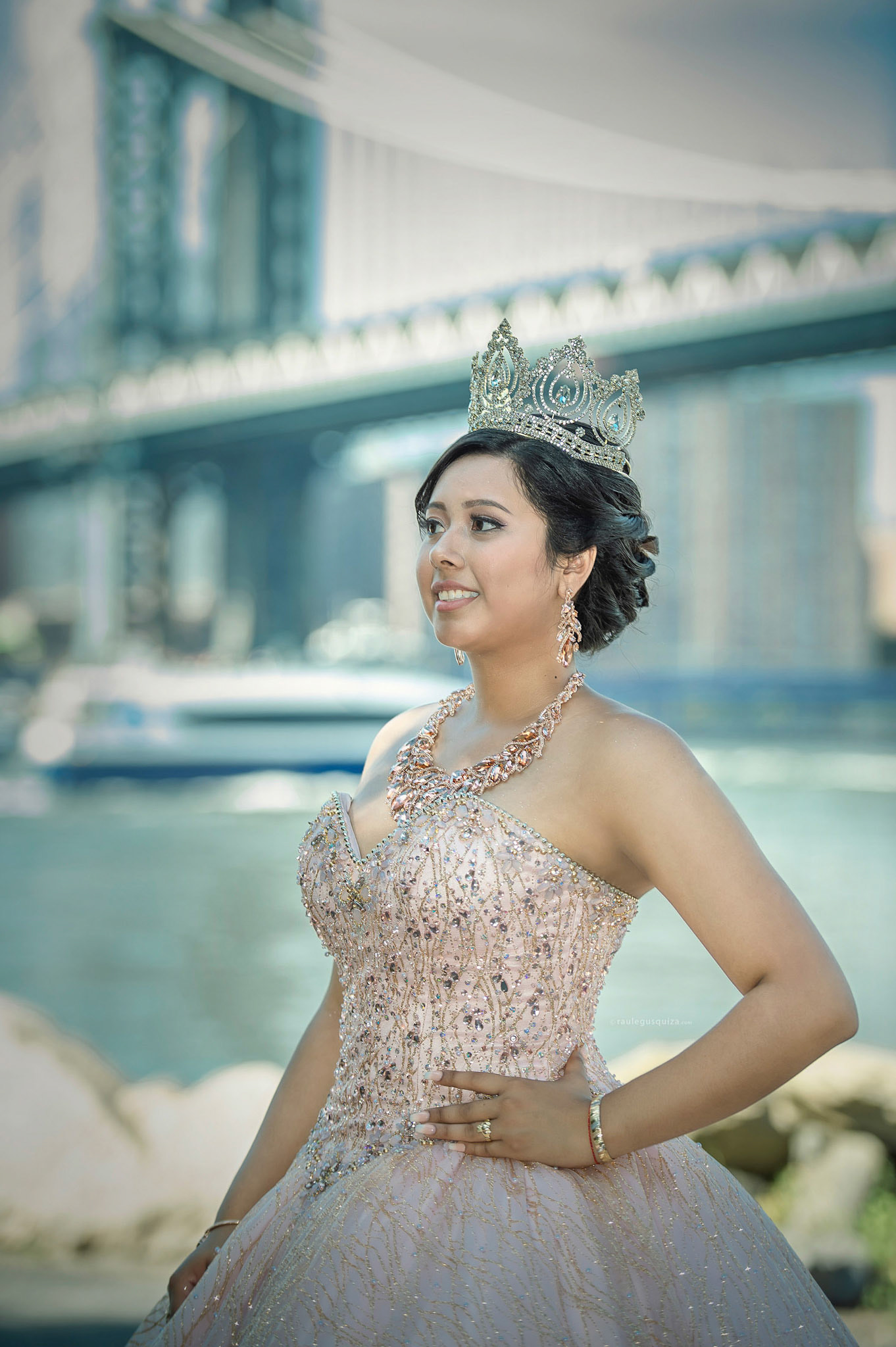 © raulegusquiza.com