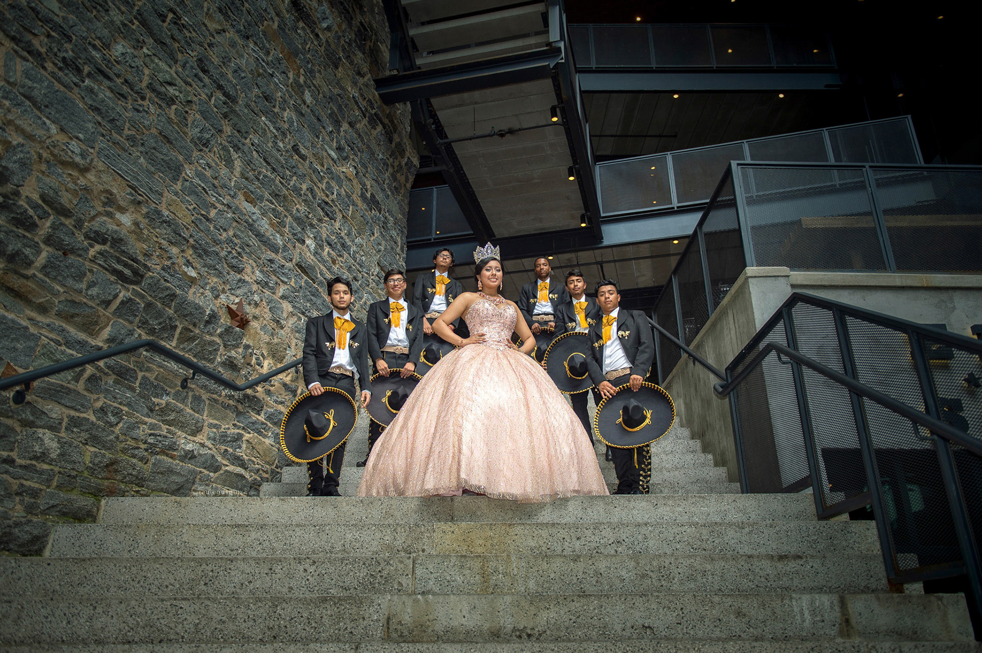 © raulegusquiza.com