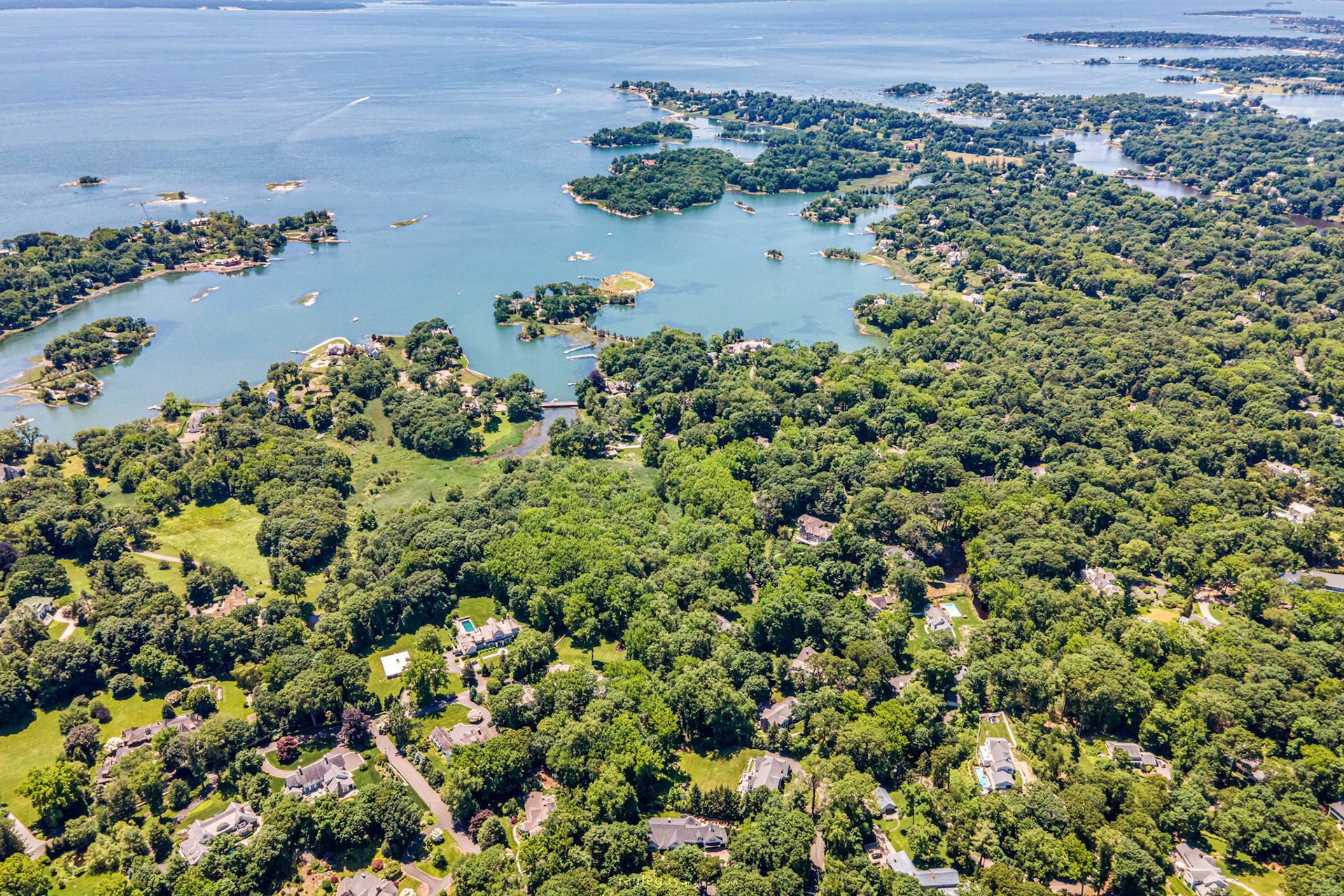 © raulegusquiza.com