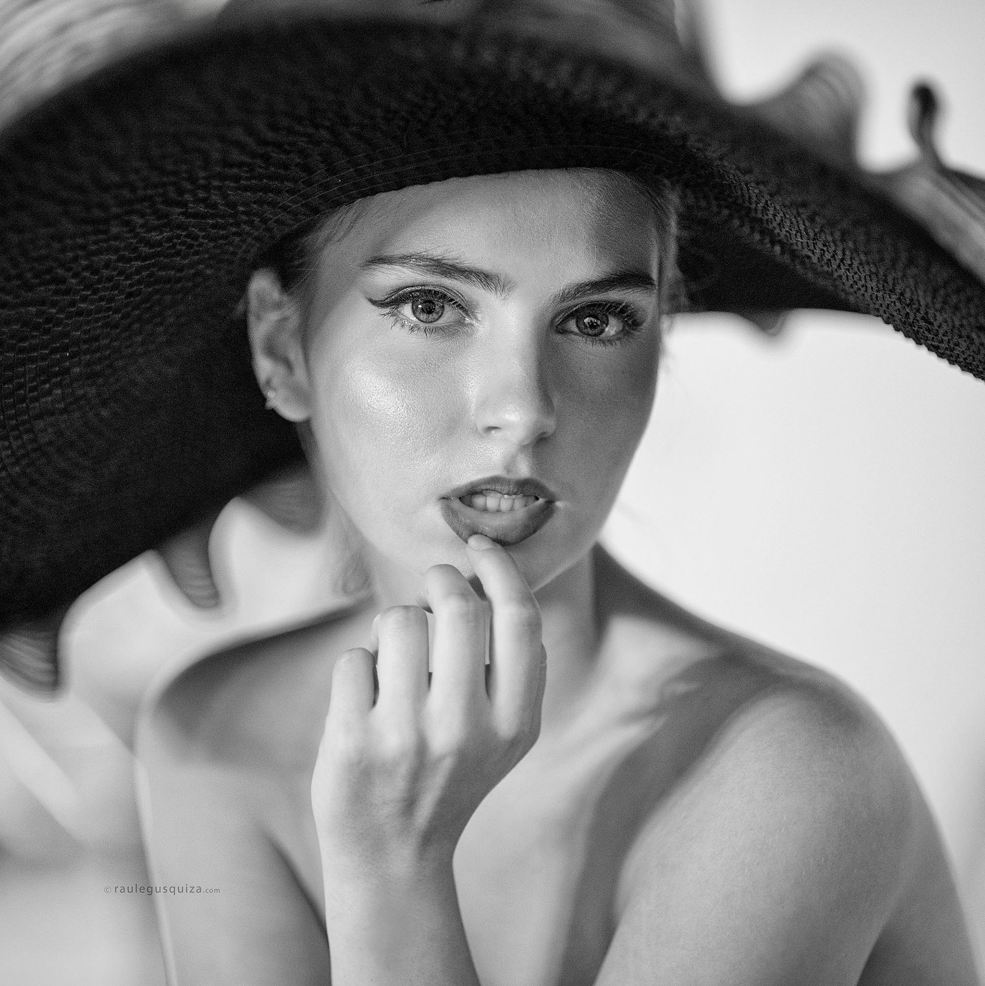 © raulegusquiza.com