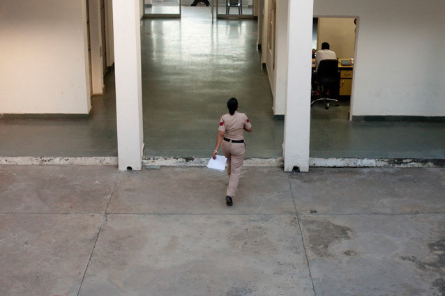 Vue de l'interieur du poste de Police pour les femmes.