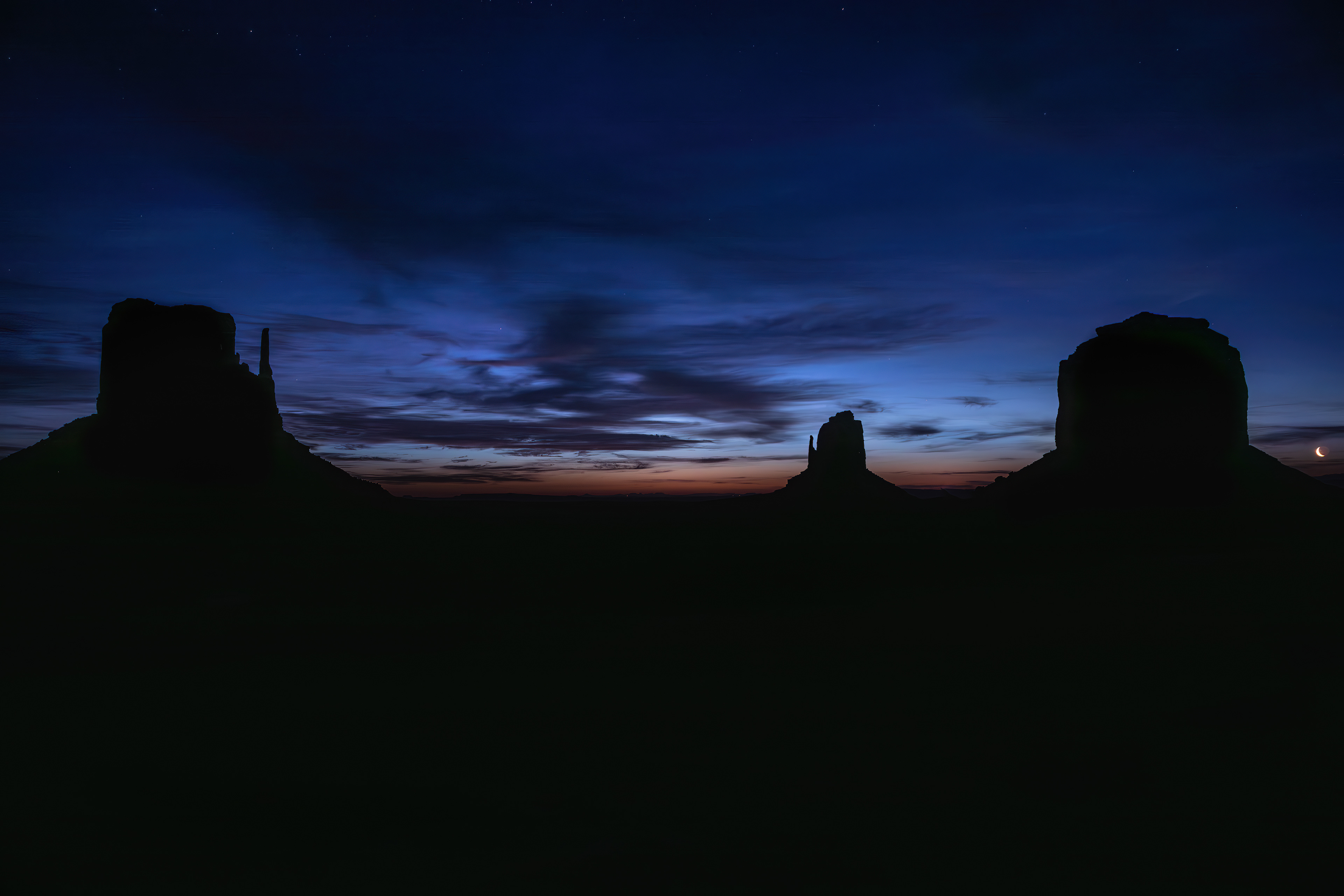 Before Sunrise in Monument Valley