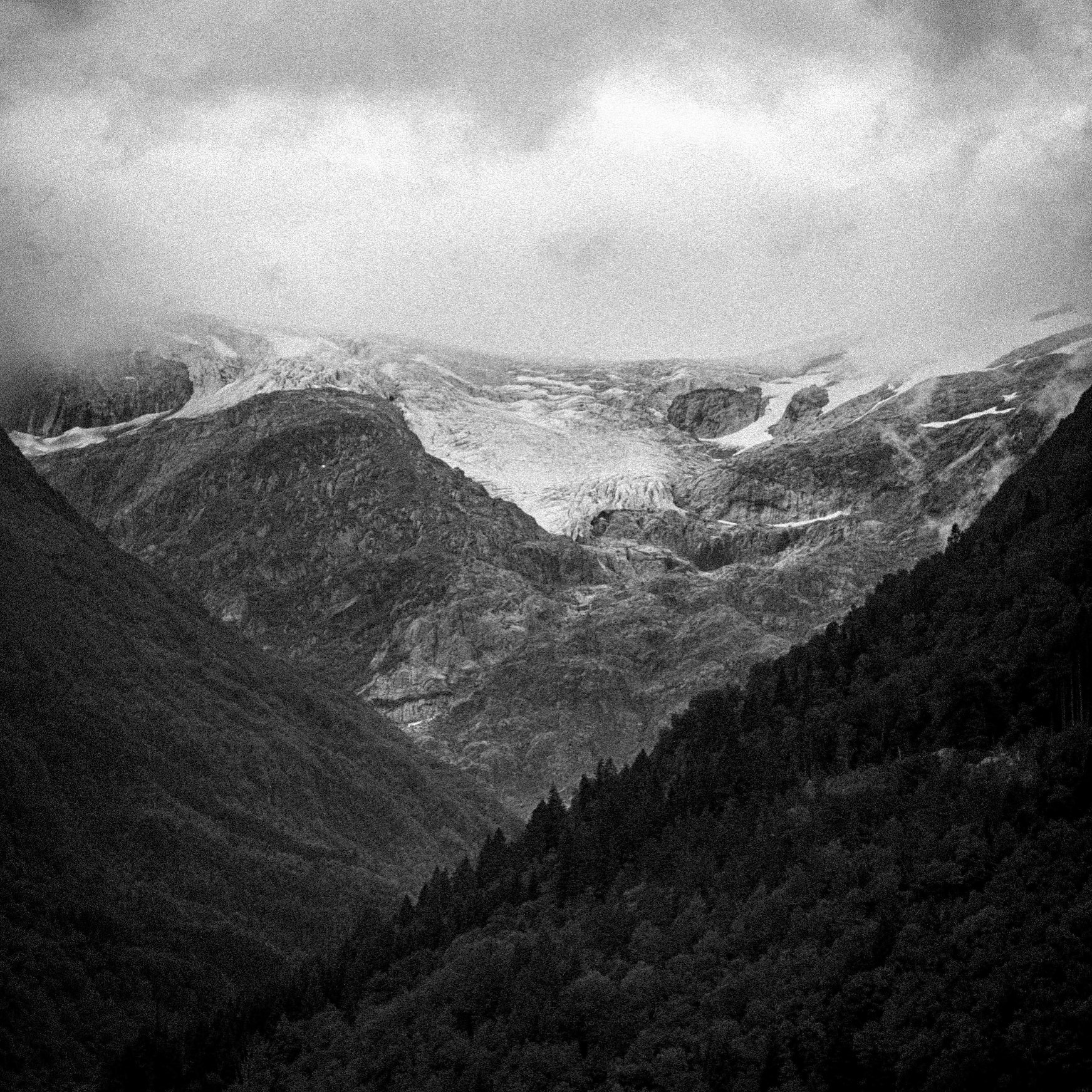 Buarbreen glacier in Odda