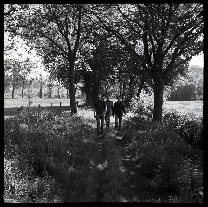 Hikers - Film: Ilford FP4 plus - Developper: Ilford Ilfosol 3