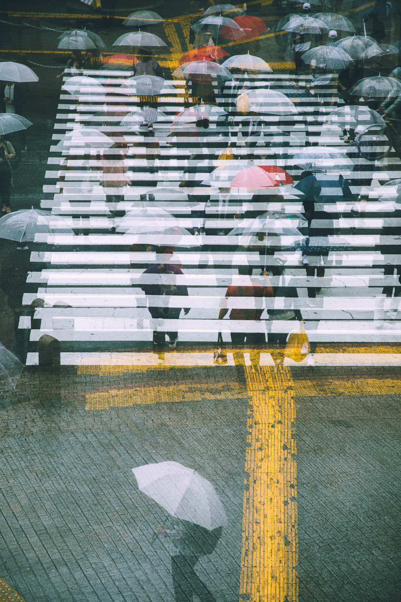 ▷ Rainy days in Tokyo V by Sven Pfrommer, 2021