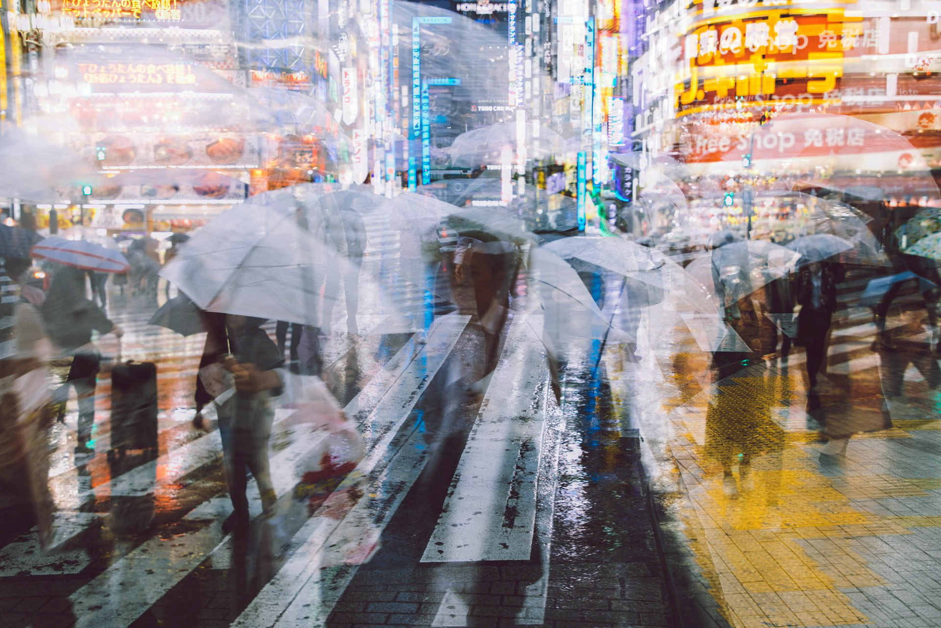 ▷ Rainy days in Tokyo V by Sven Pfrommer, 2021