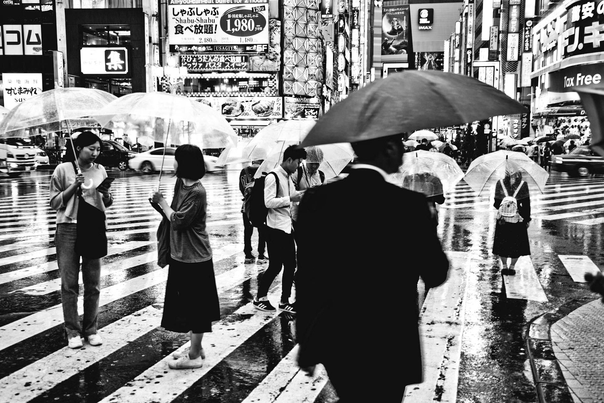 ▷ Rainy days in Tokyo V by Sven Pfrommer, 2021