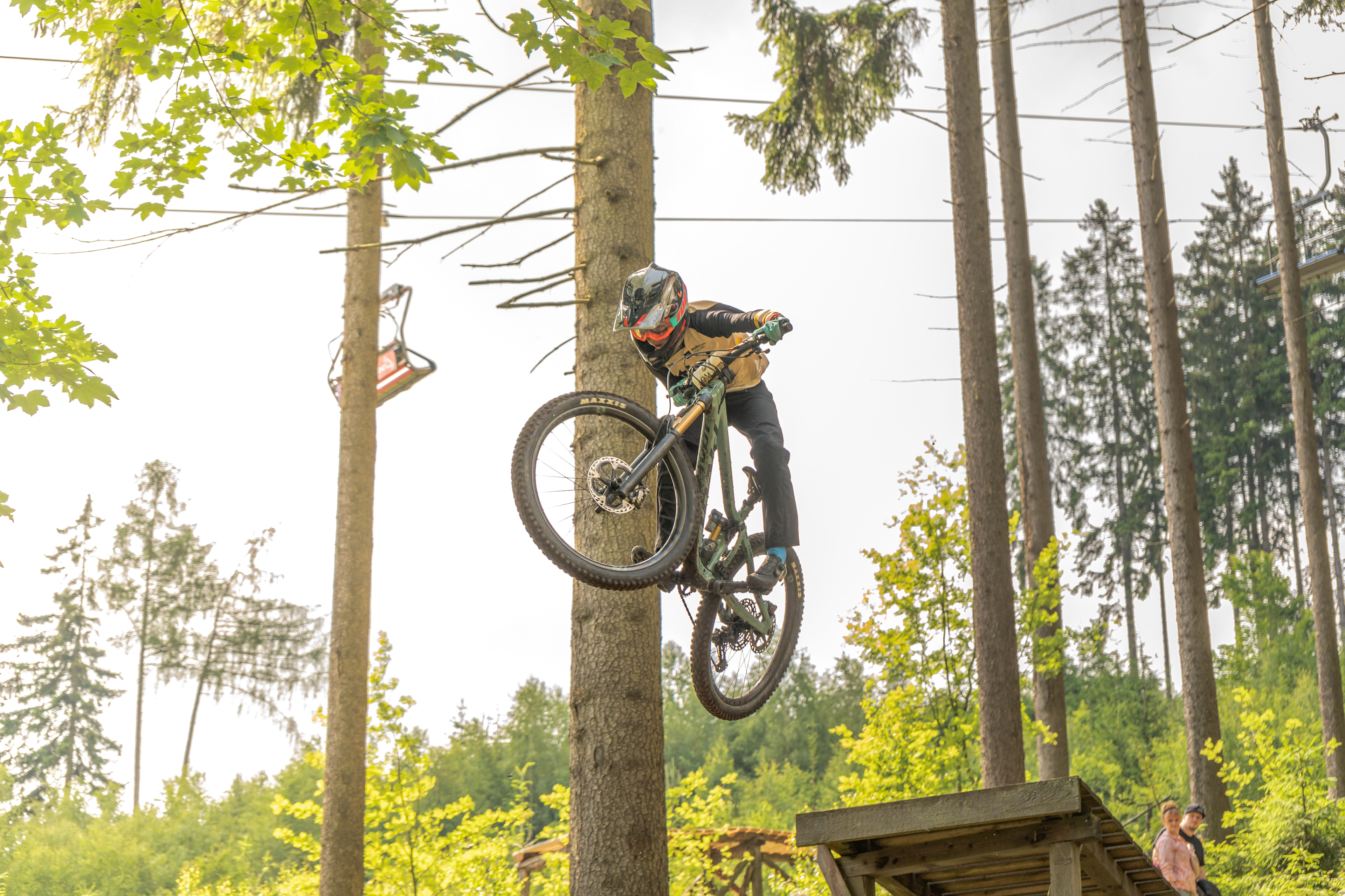 MČR ve sjezdu 2024 - Ještěd | Top on Trail