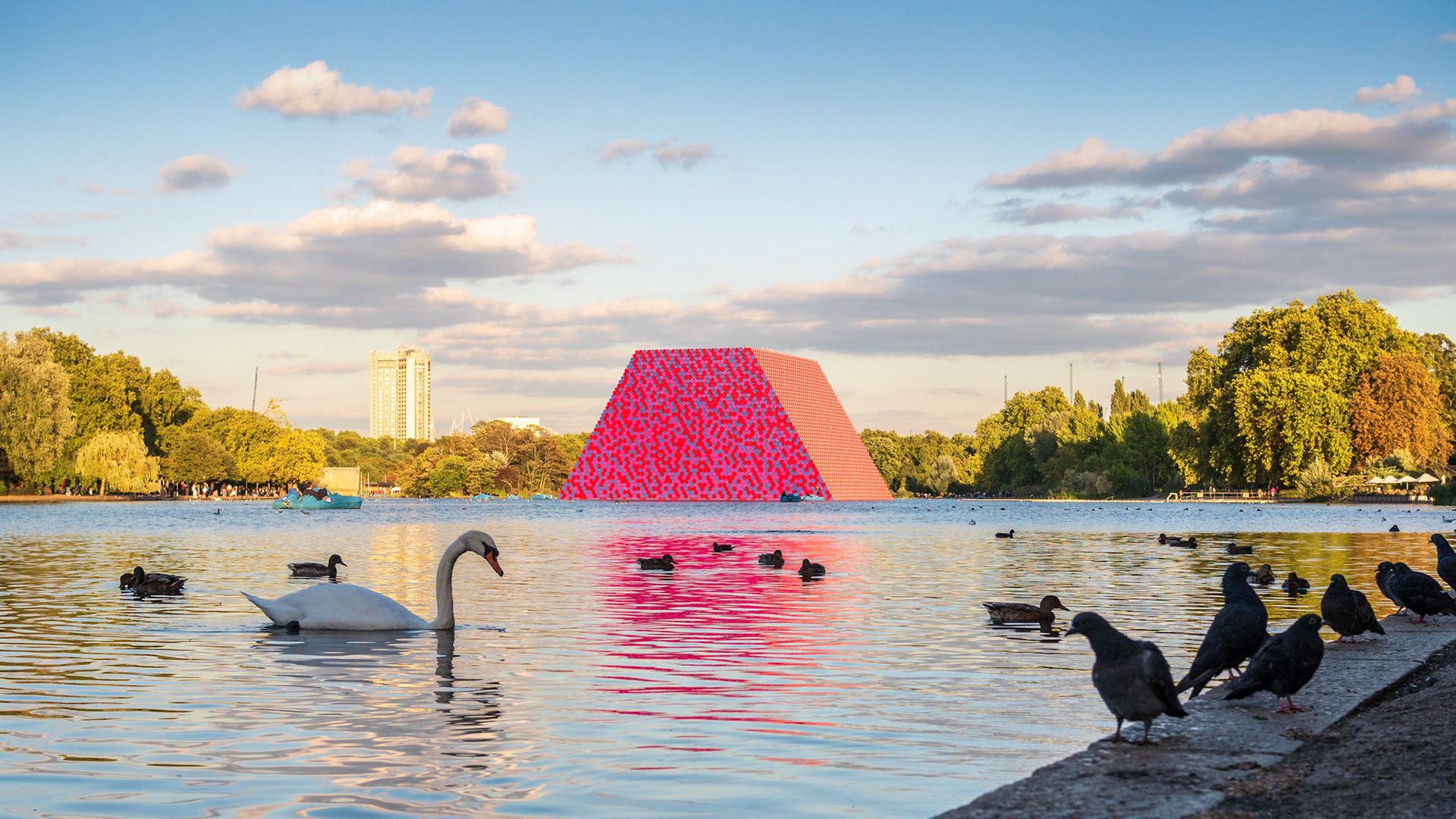 The London Mastaba on the Serpentine