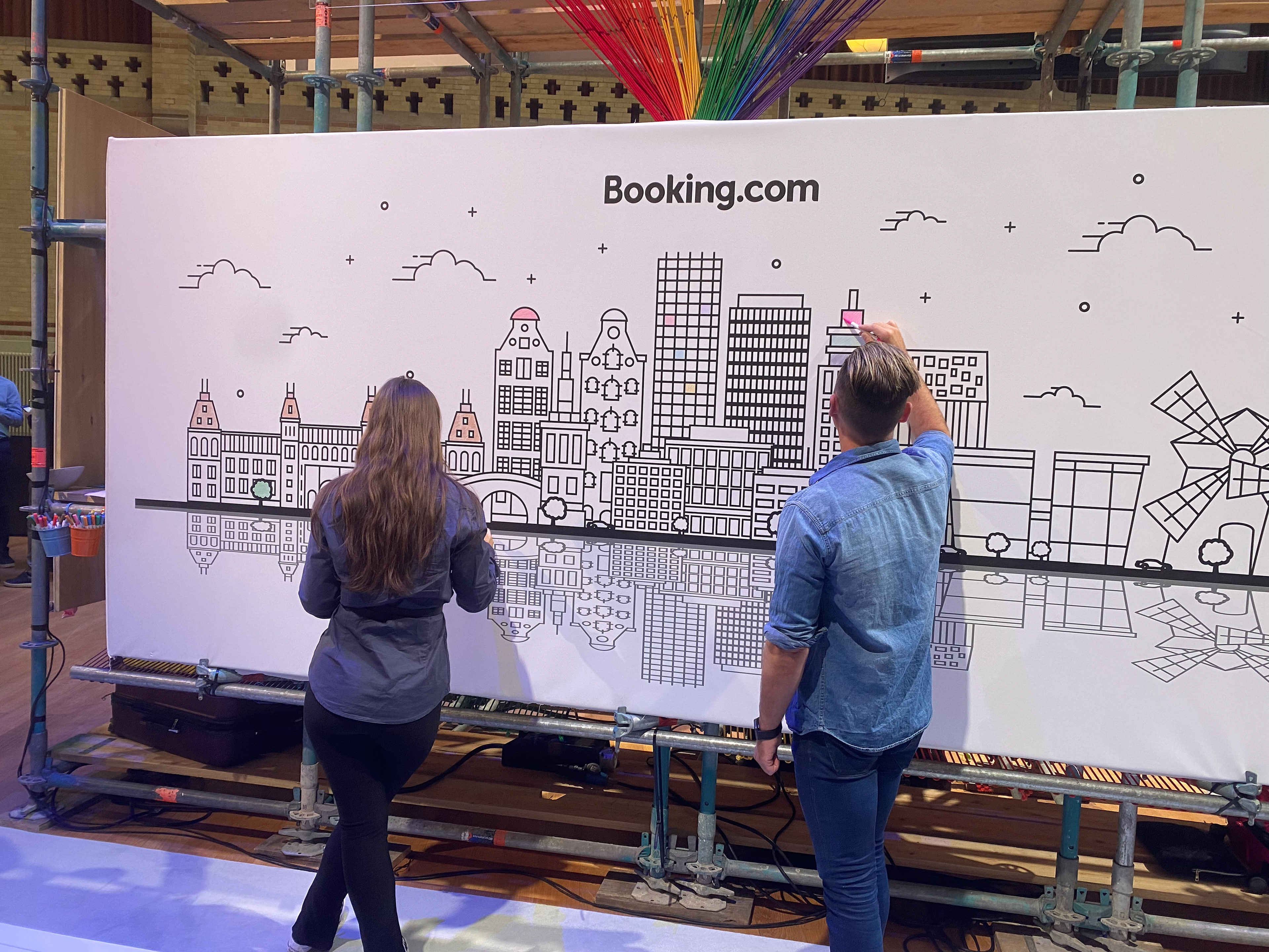 Coloring wall